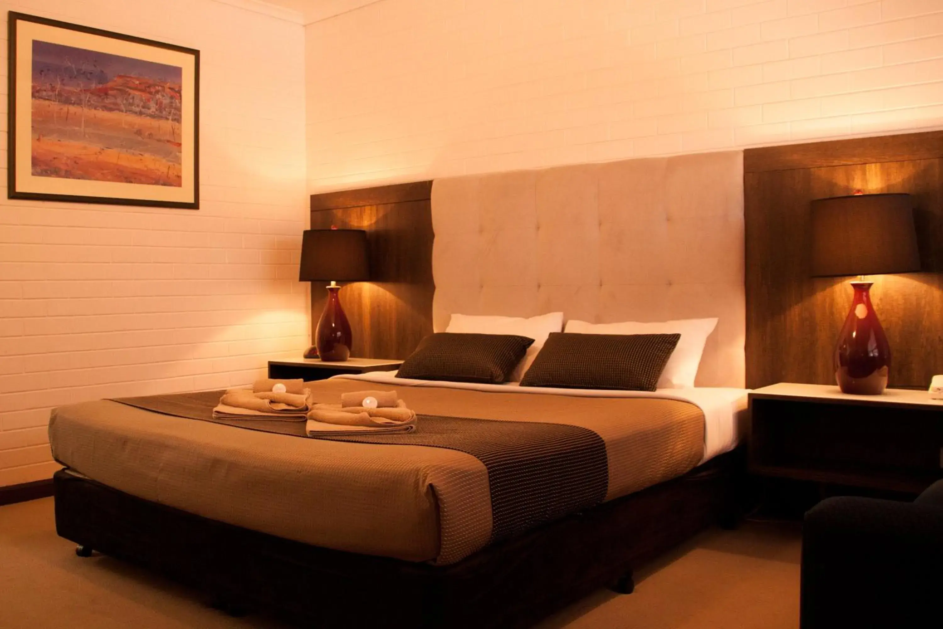 Bed in Angaston Vineyards Motel