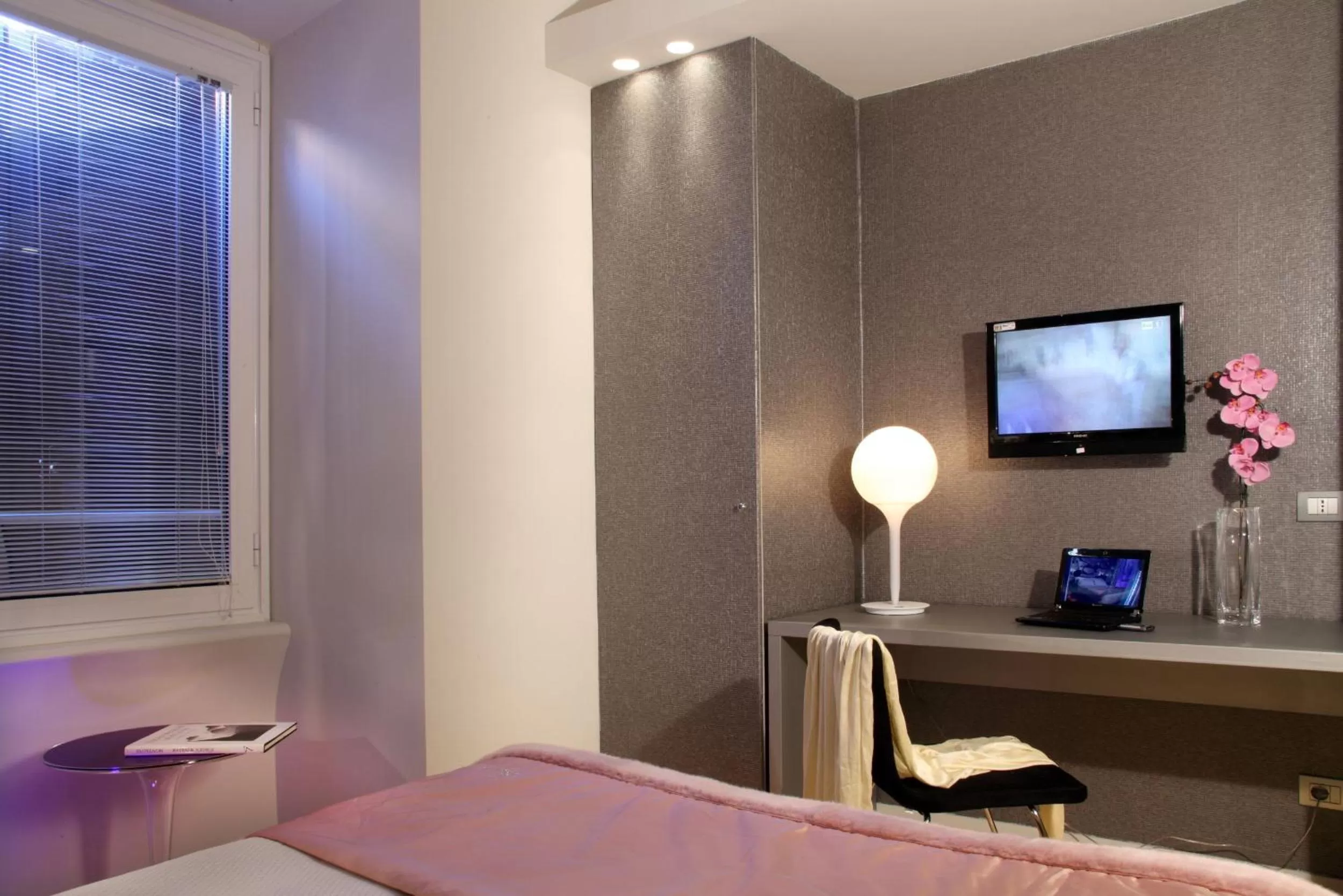 Photo of the whole room, Bed in St. Peter Guest House