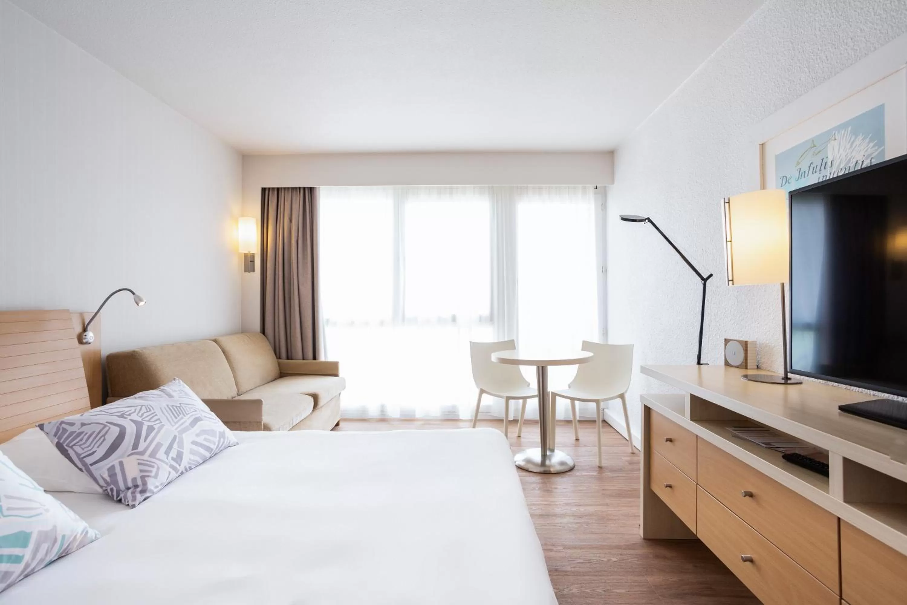 TV/Entertainment Center in Novotel Thalassa Ile d'Oléron