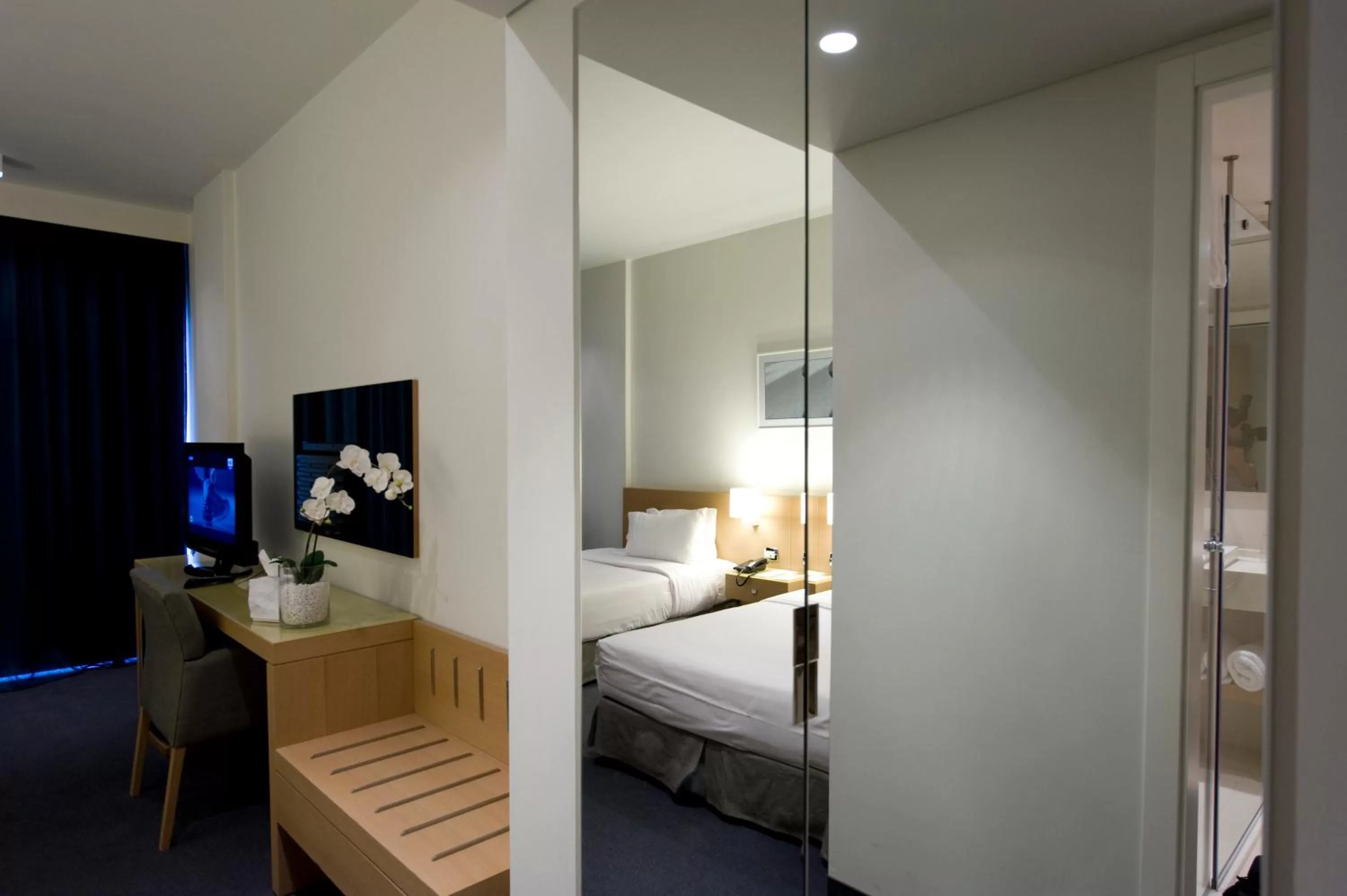 TV and multimedia, Bed in Hotel Cavalier