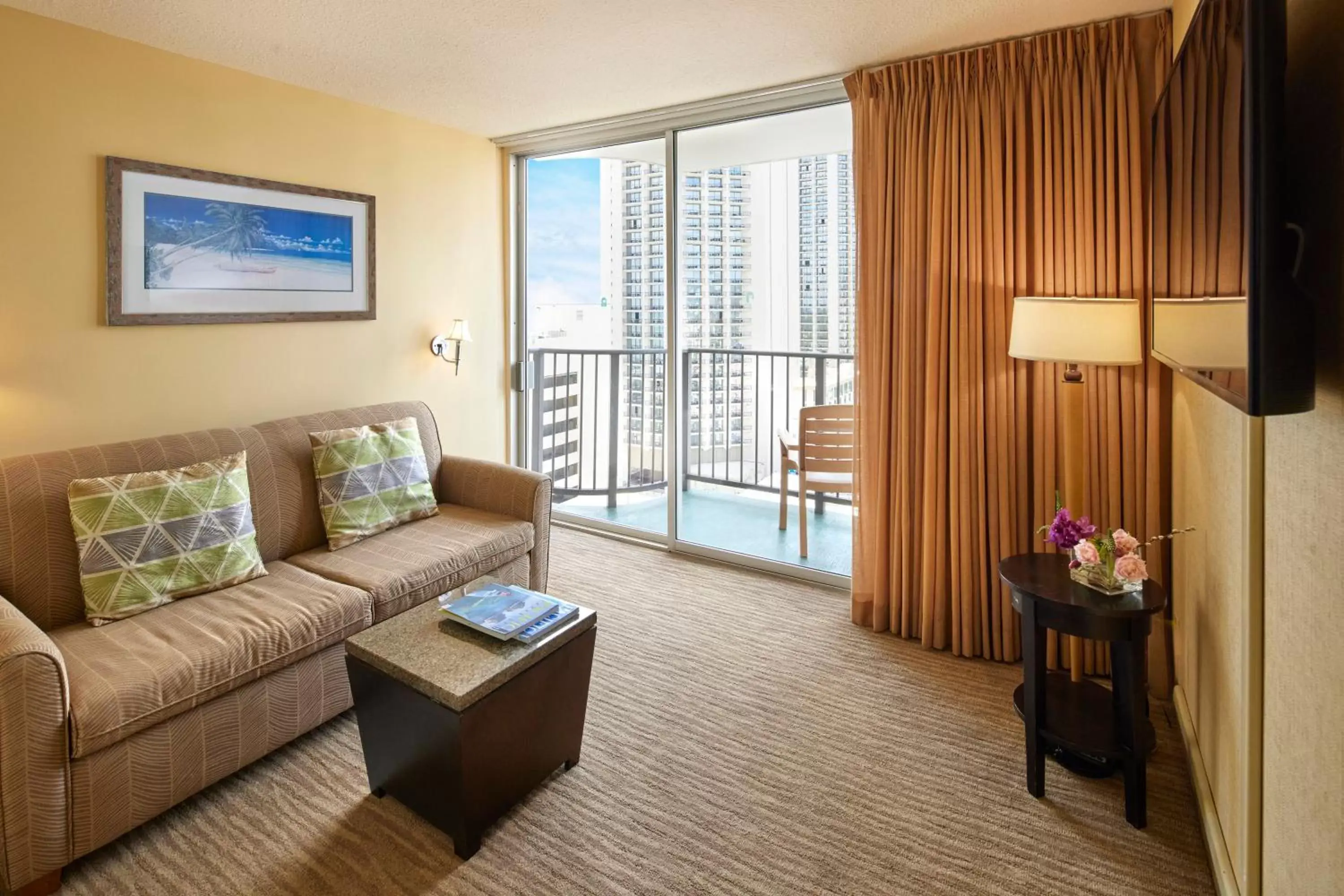 Living room, Seating Area in Waikiki Resort Hotel