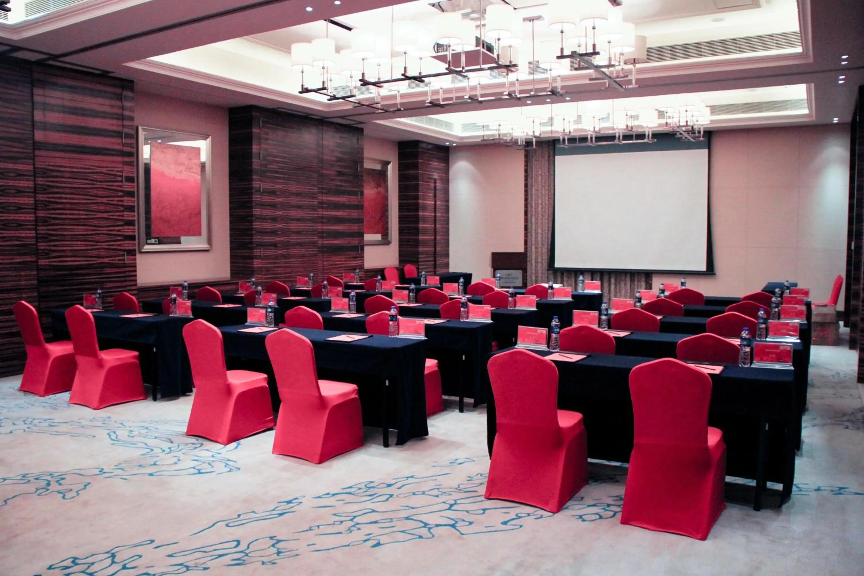 Meeting/conference room in Crowne Plaza Tianjin Jinnan by IHG