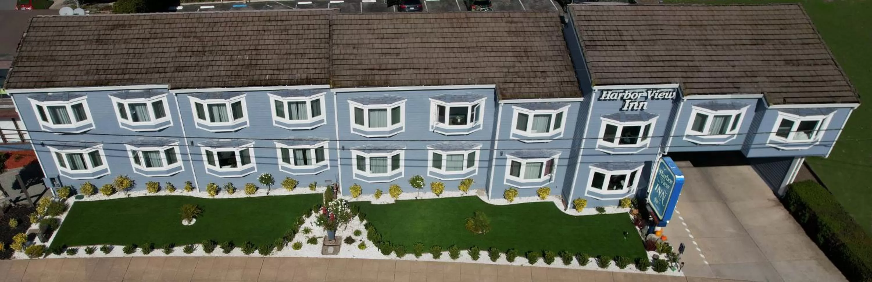 Property building in Harbor View Inn