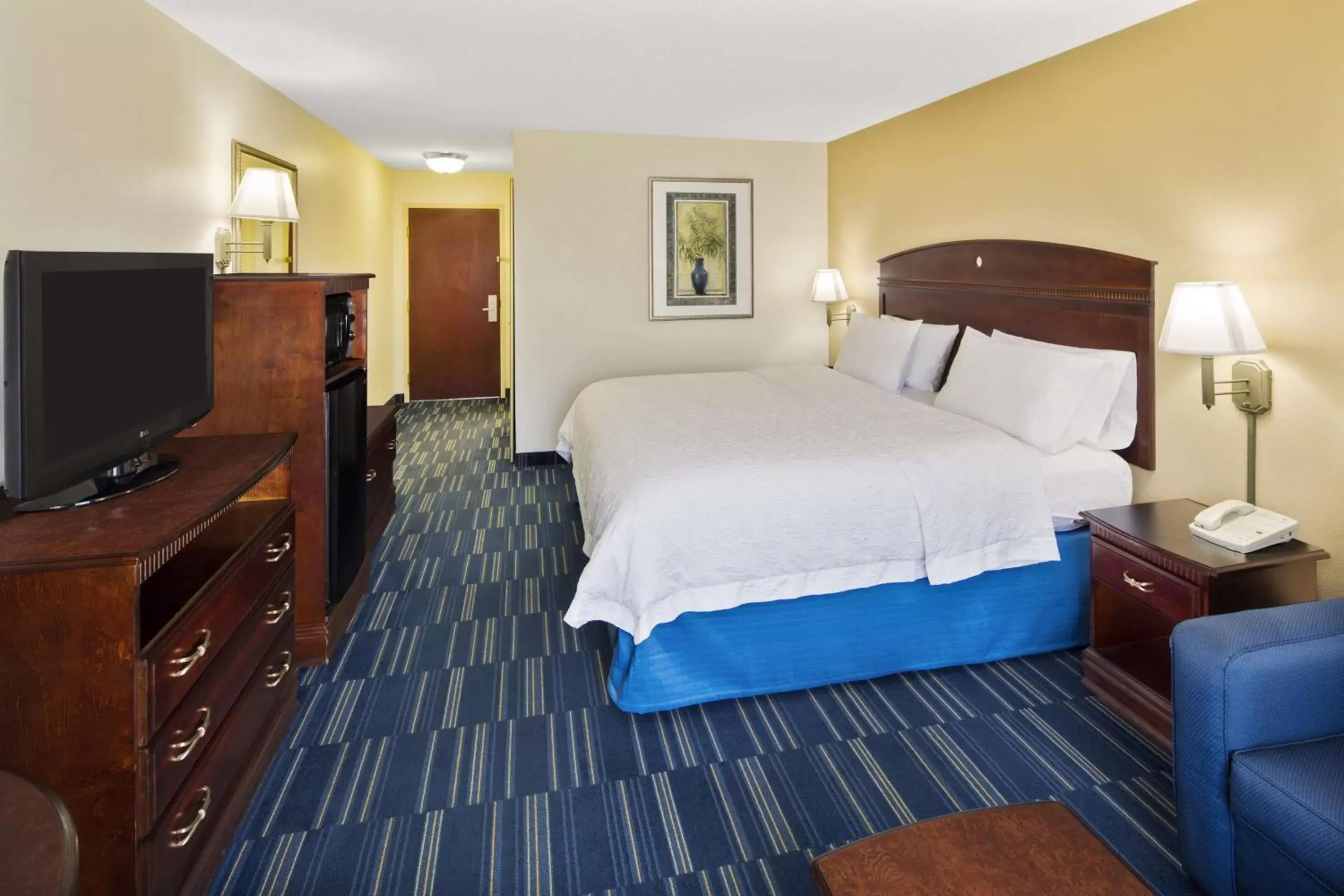 Bedroom, Bed in Hampton Inn By Hilton Hinesville, Ga