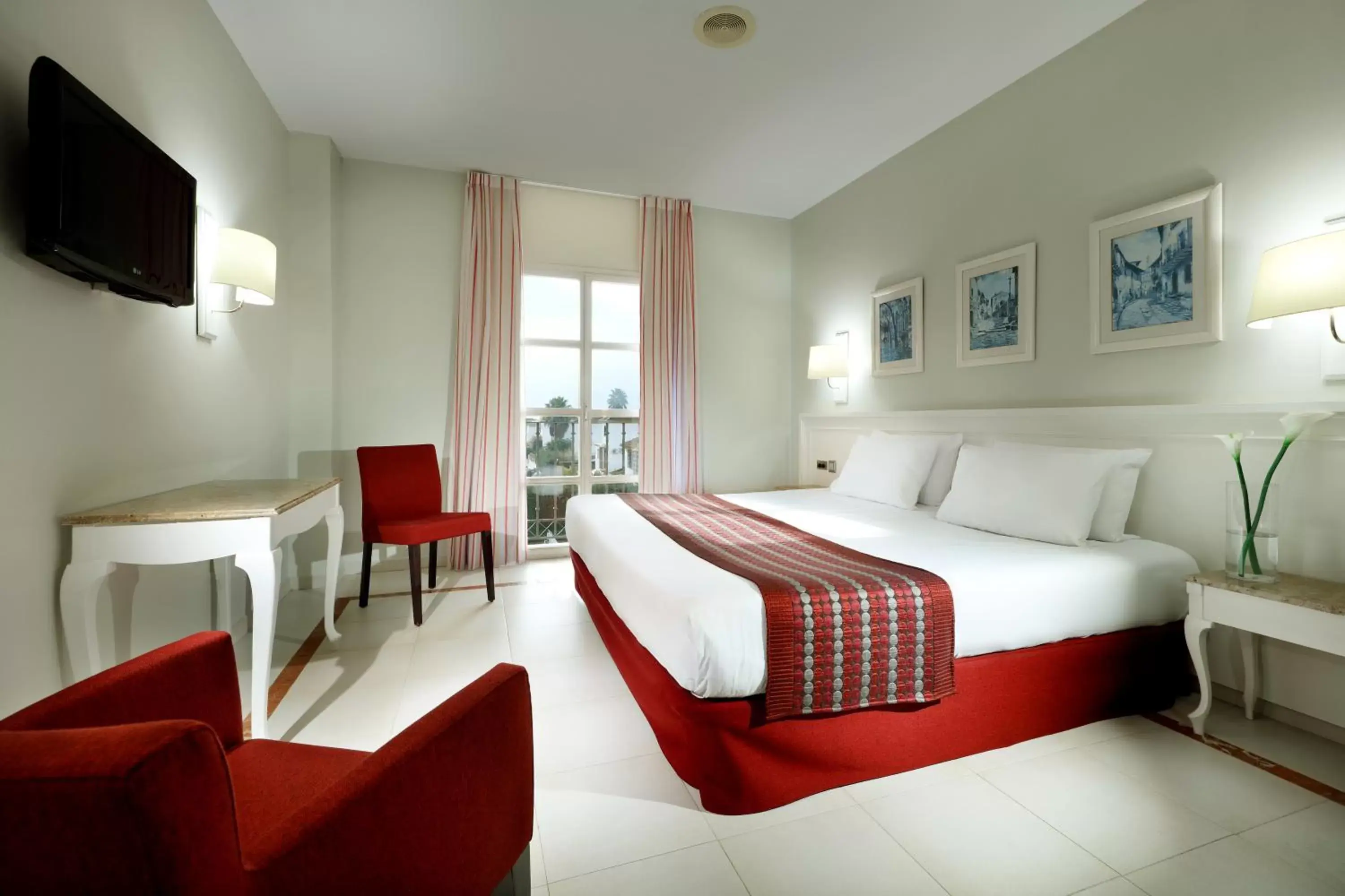 Toilet, Bed in Exe Gran Hotel Solucar Toilet, Bed in Exe Gran Hotel Solucar
