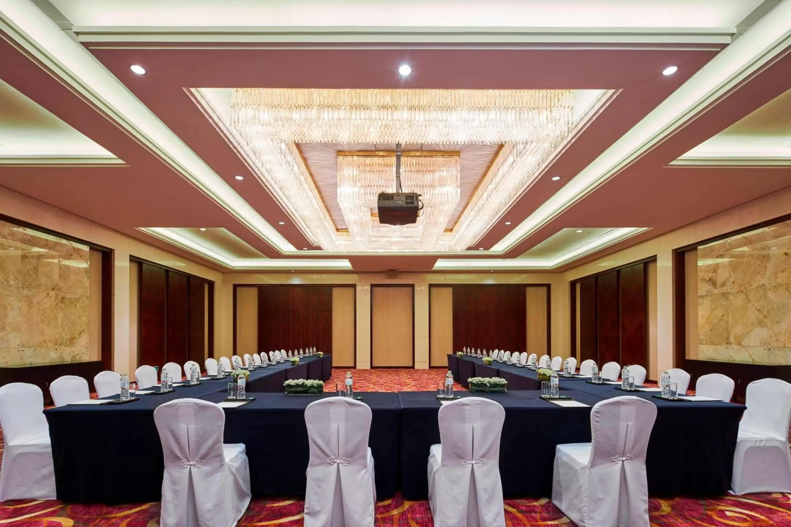 Meeting/conference room, Banquet Facilities in Sheraton Zhoushan Hotel