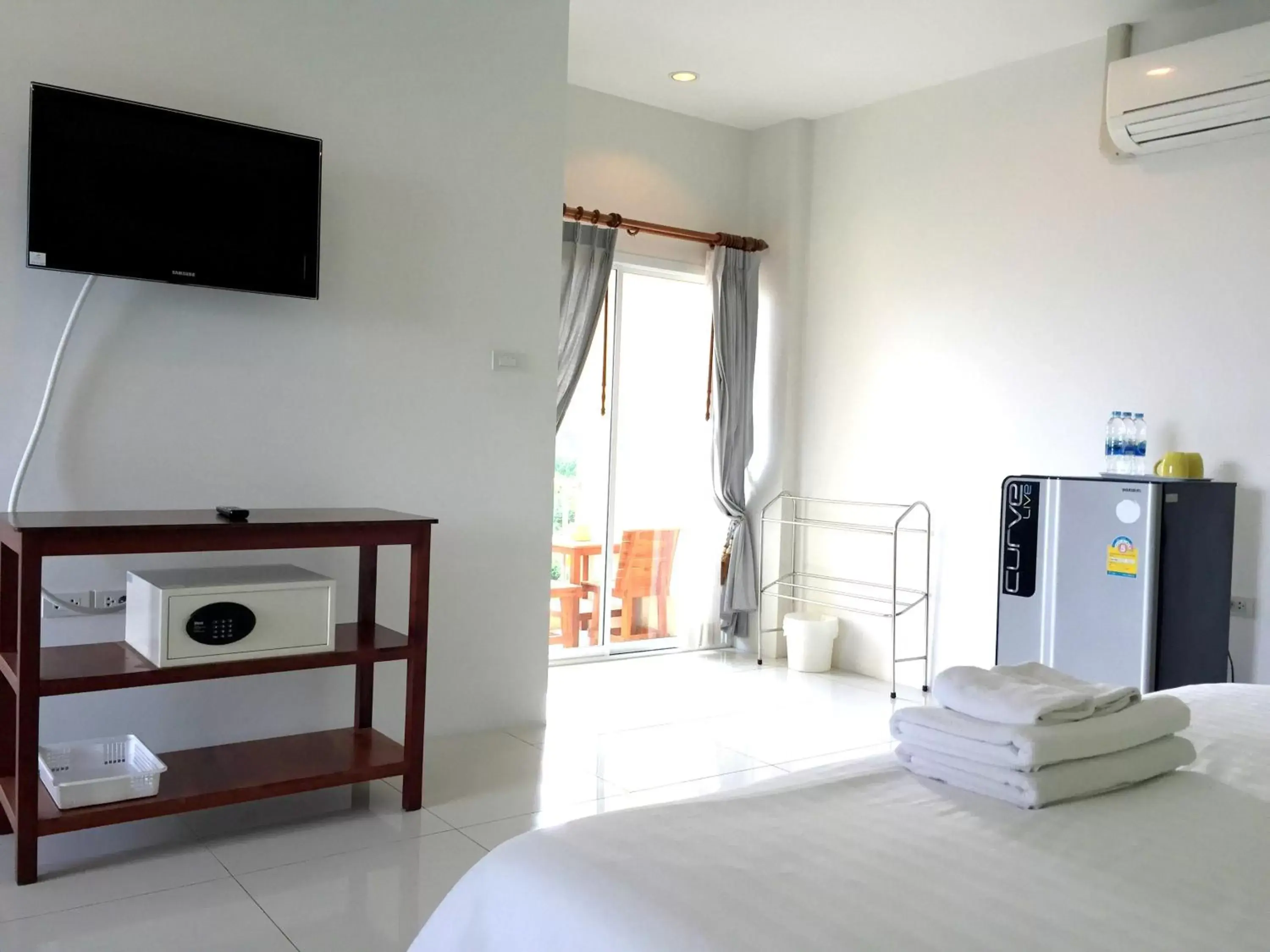 Communal lounge/ TV room, Bed in Smile Hua-Hin Resort - SHA Plus