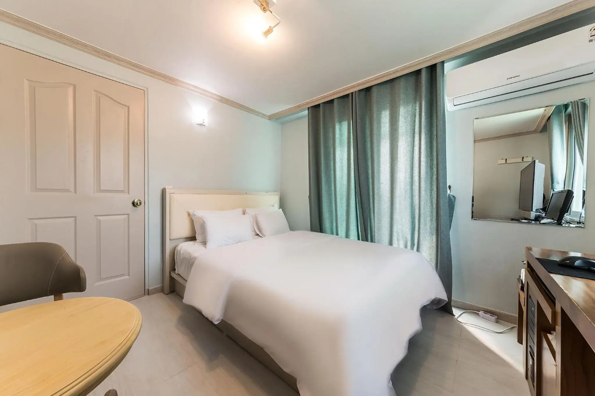 Bed in Goodstay Grand Motel Chuncheon