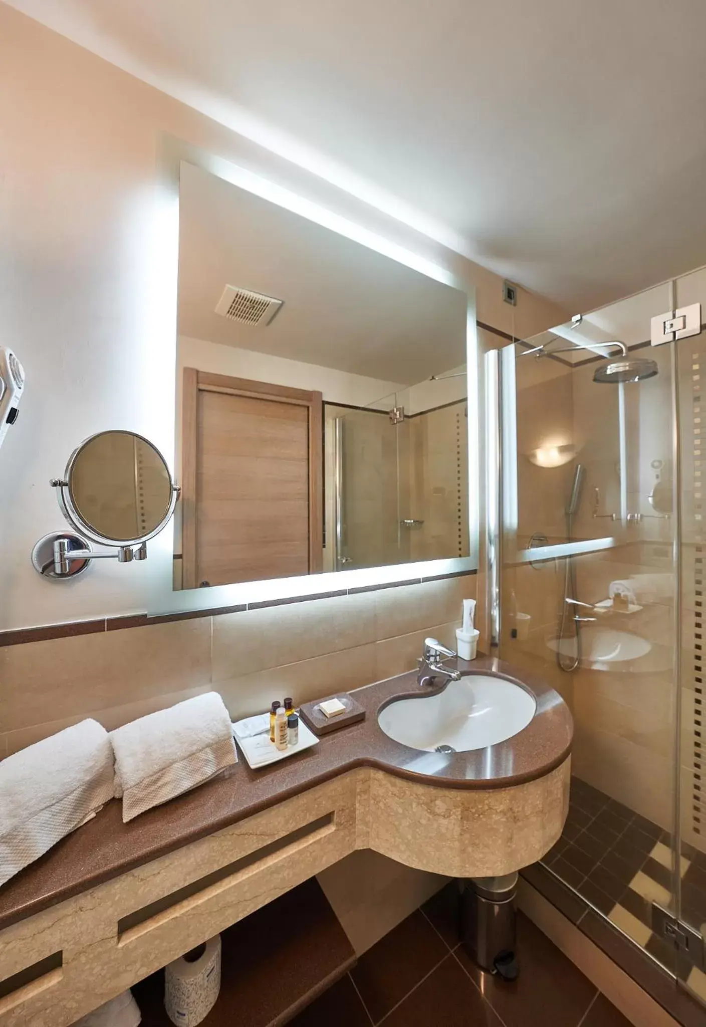 Superior Double or Twin Room - single occupancy in Hotel Astoria Superior Double or Twin Room - single occupancy in Hotel Astoria