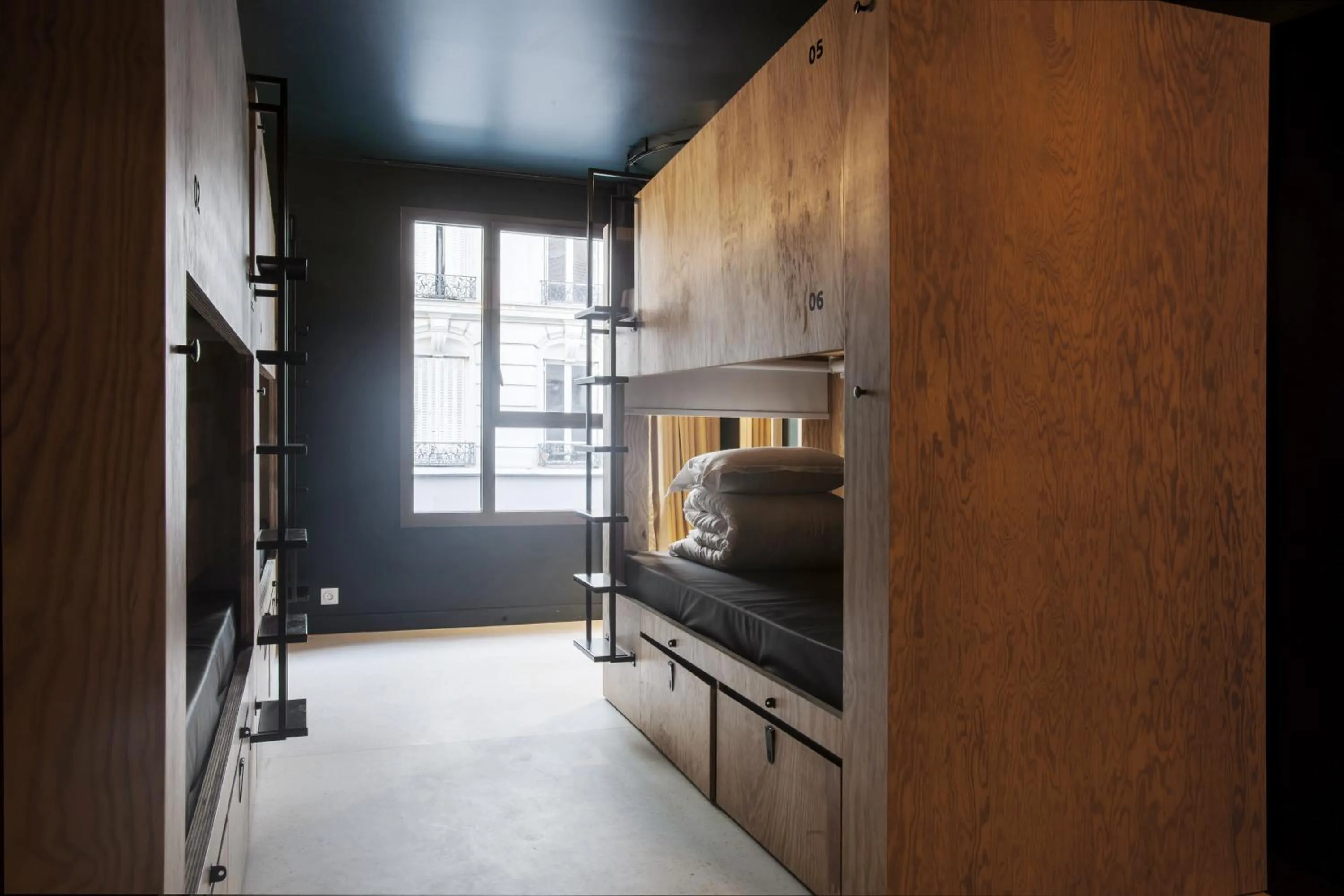 bunk bed, Bed in JO&JOE Paris - Nation