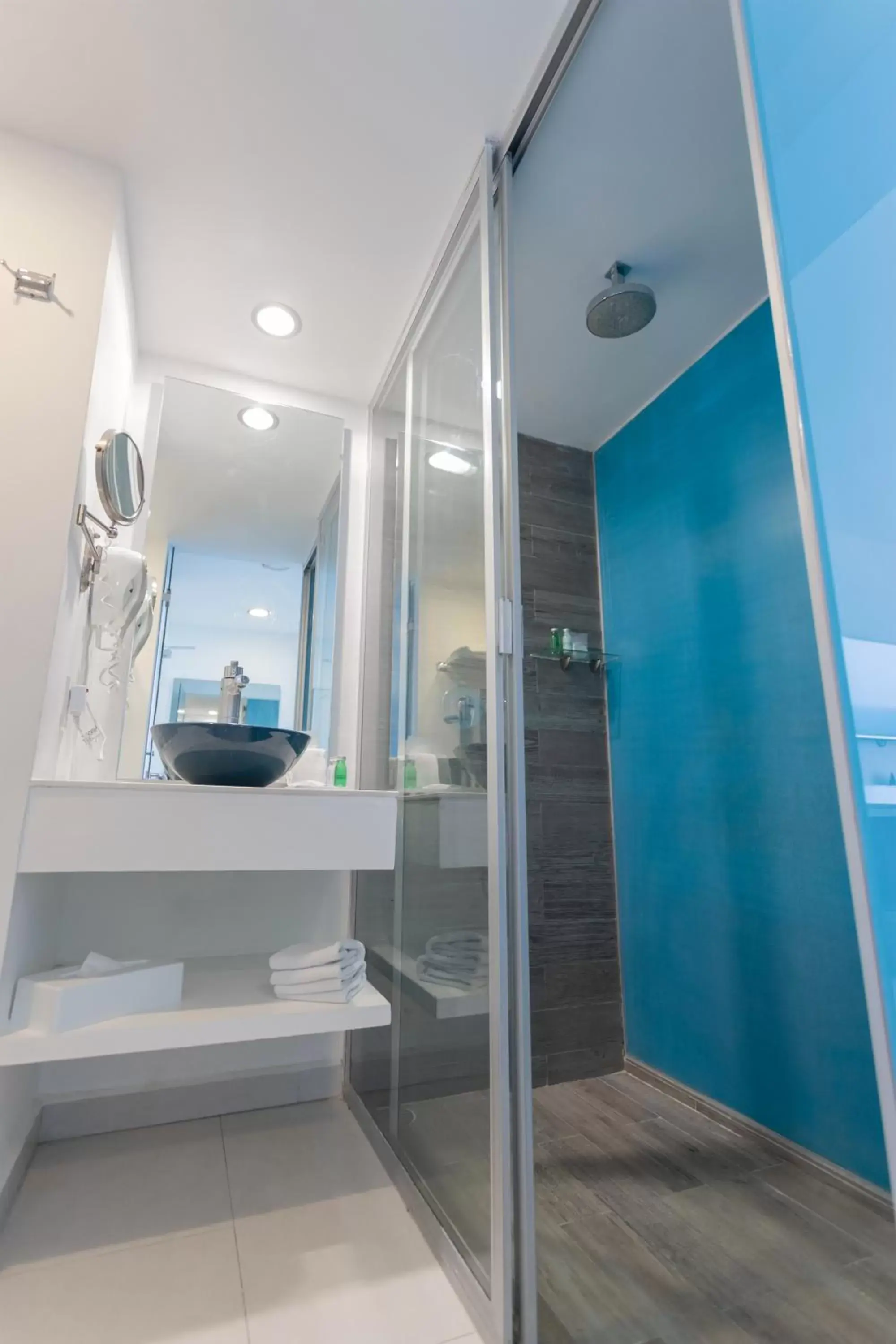 Bathroom in Mia Reef Isla Mujeres - All Inclusive Resort Bathroom in Mia Reef Isla Mujeres - All Inclusive Resort