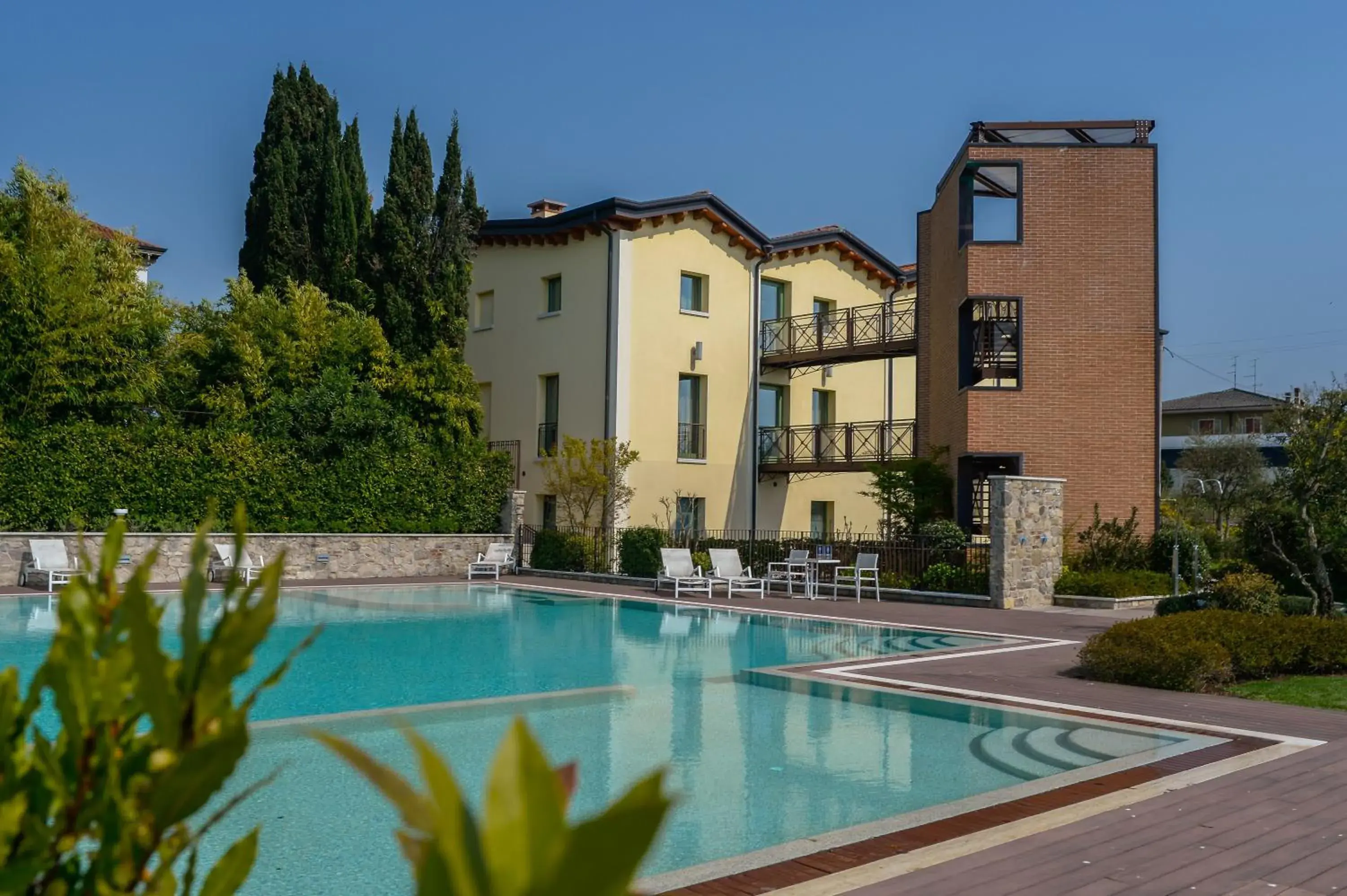 Swimming pool, Property Building in The Ziba Hotel & Spa