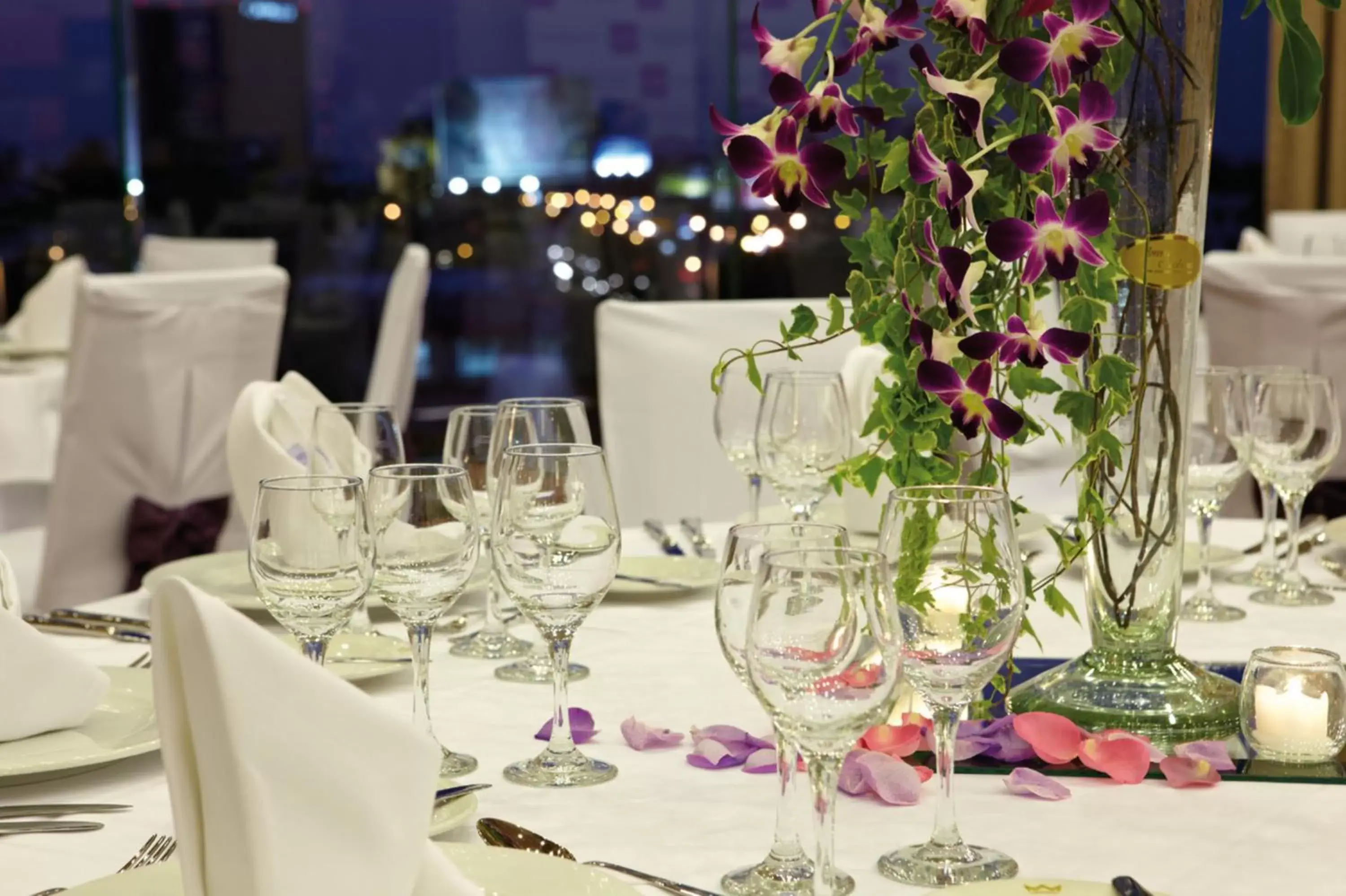 Banquet/Function facilities, Restaurant/Places to Eat in Riu Plaza Guadalajara