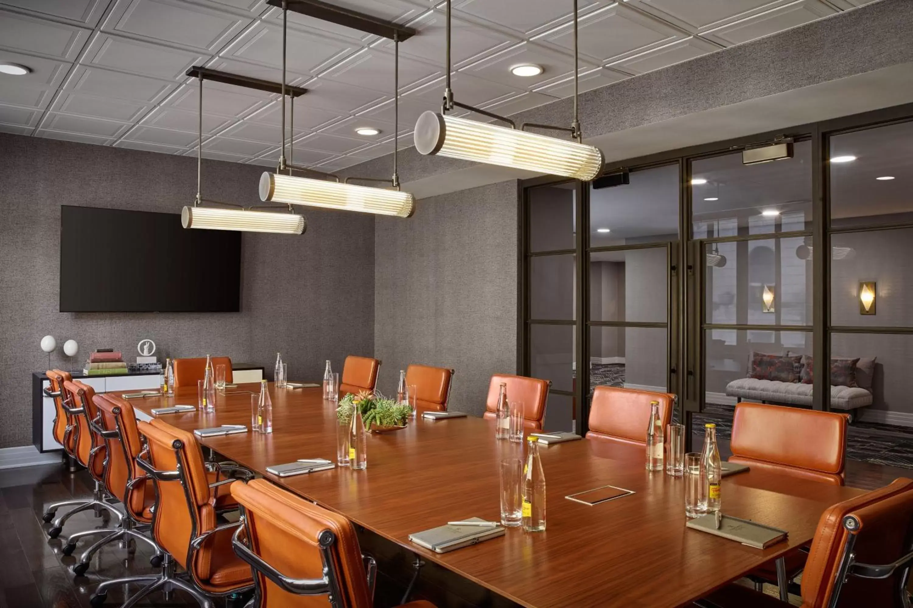 Meeting/conference room in Renaissance Saint Elm Dallas Downtown Hotel