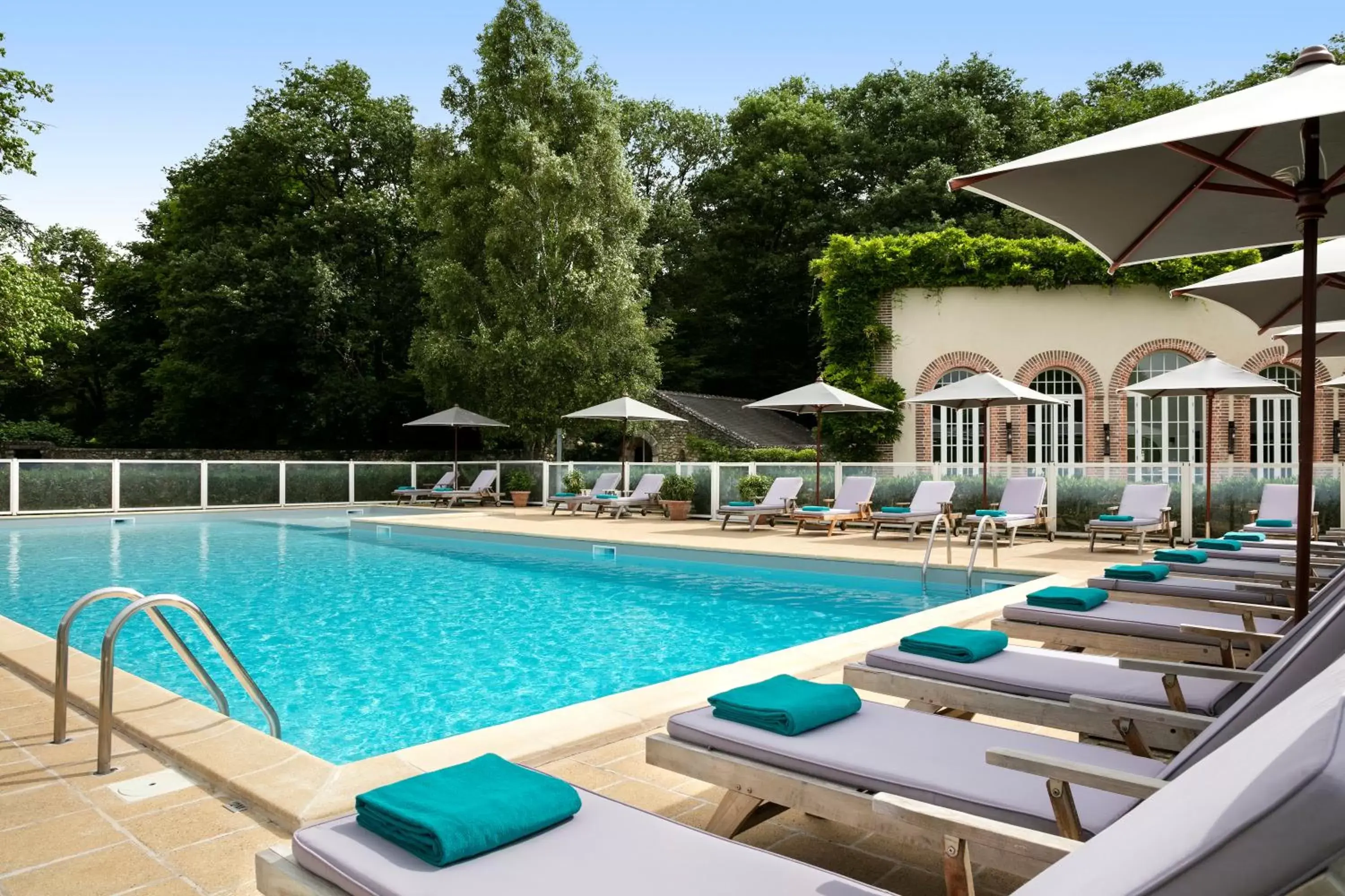 Activities, Swimming Pool in Domaine des Hauts de Loire