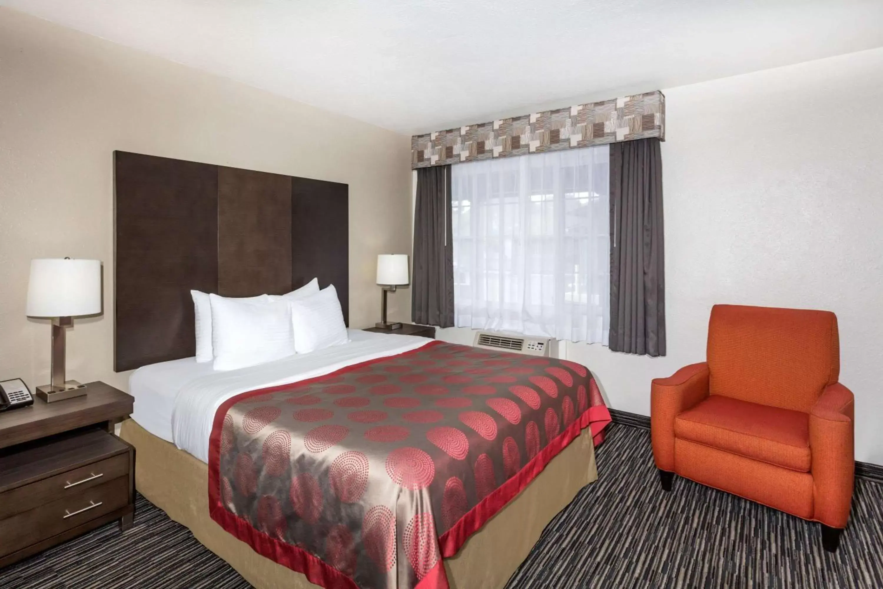 Photo of the whole room, Bed in Ramada by Wyndham Monterey