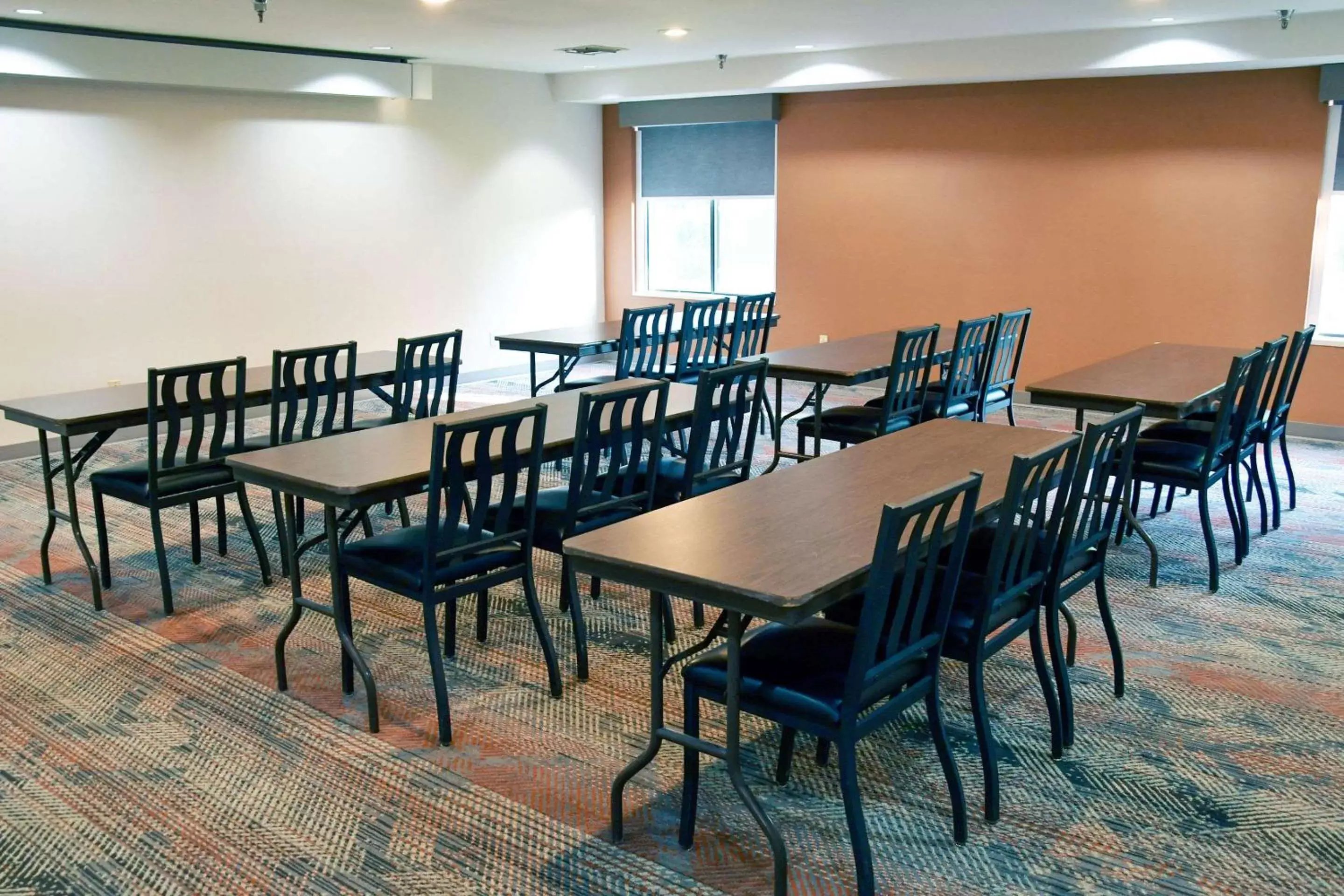 Meeting/conference room in Comfort Inn & Suites NW Milwaukee