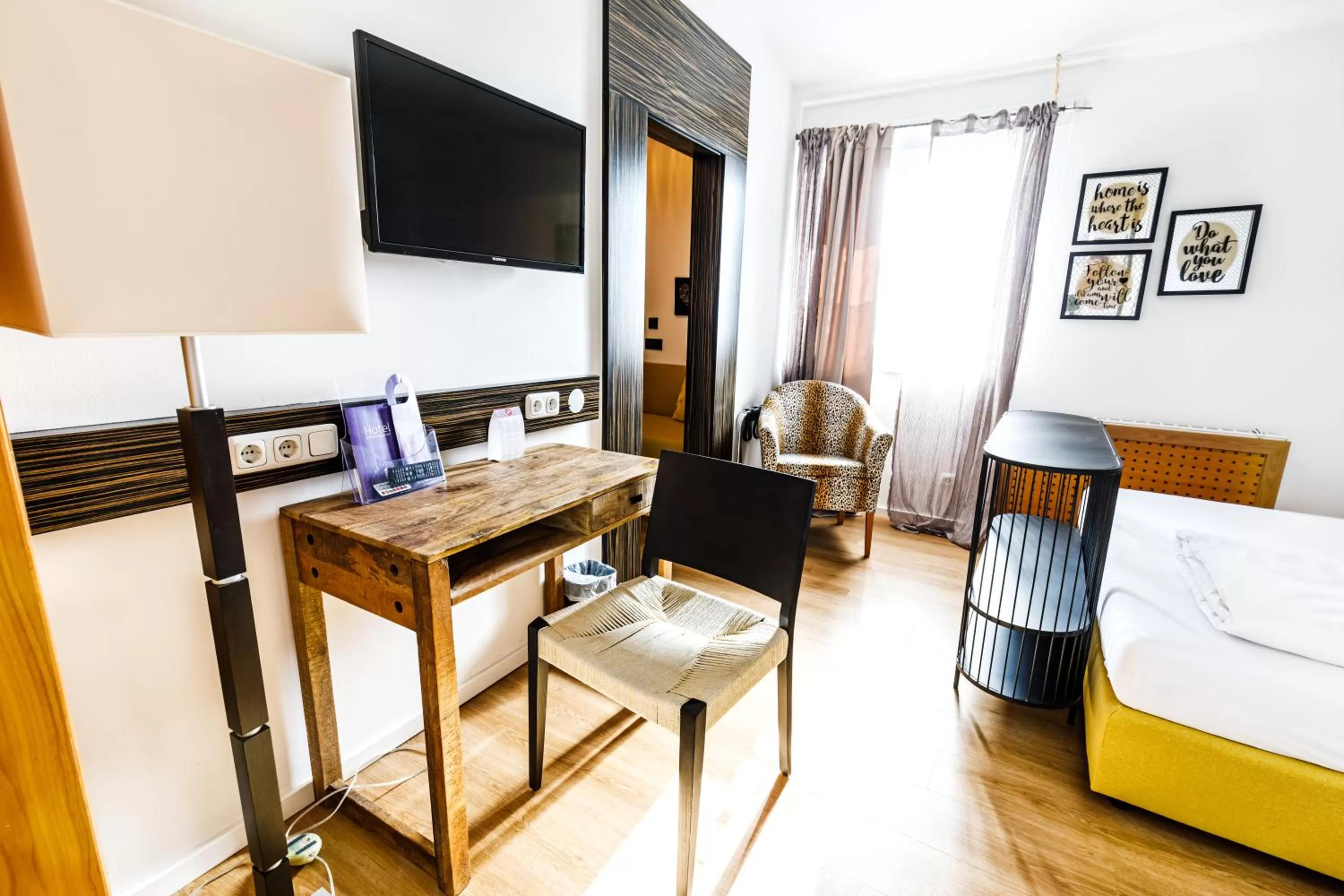 Family, Bed in Arthotel Restaurant Pfeffermühle