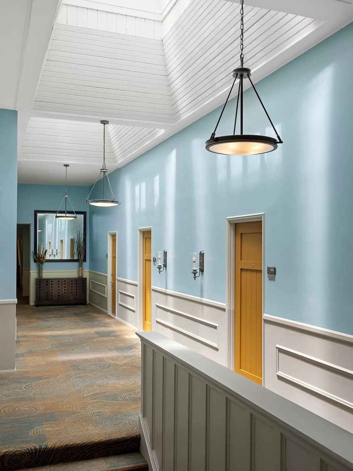 Property building in Catalina Island Inn