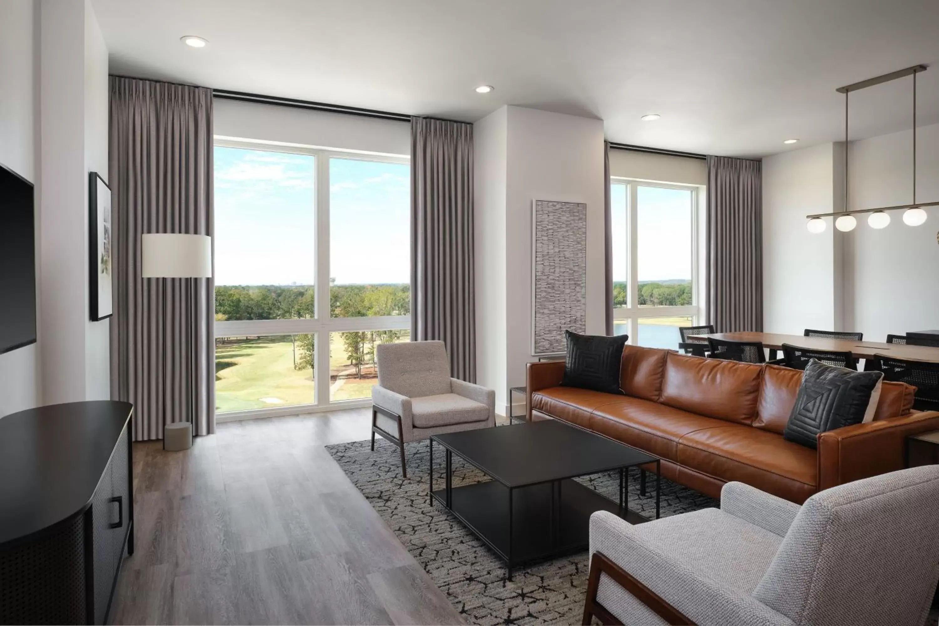 Living room, Seating Area in Sheraton Flowood The Refuge Hotel & Conference Center