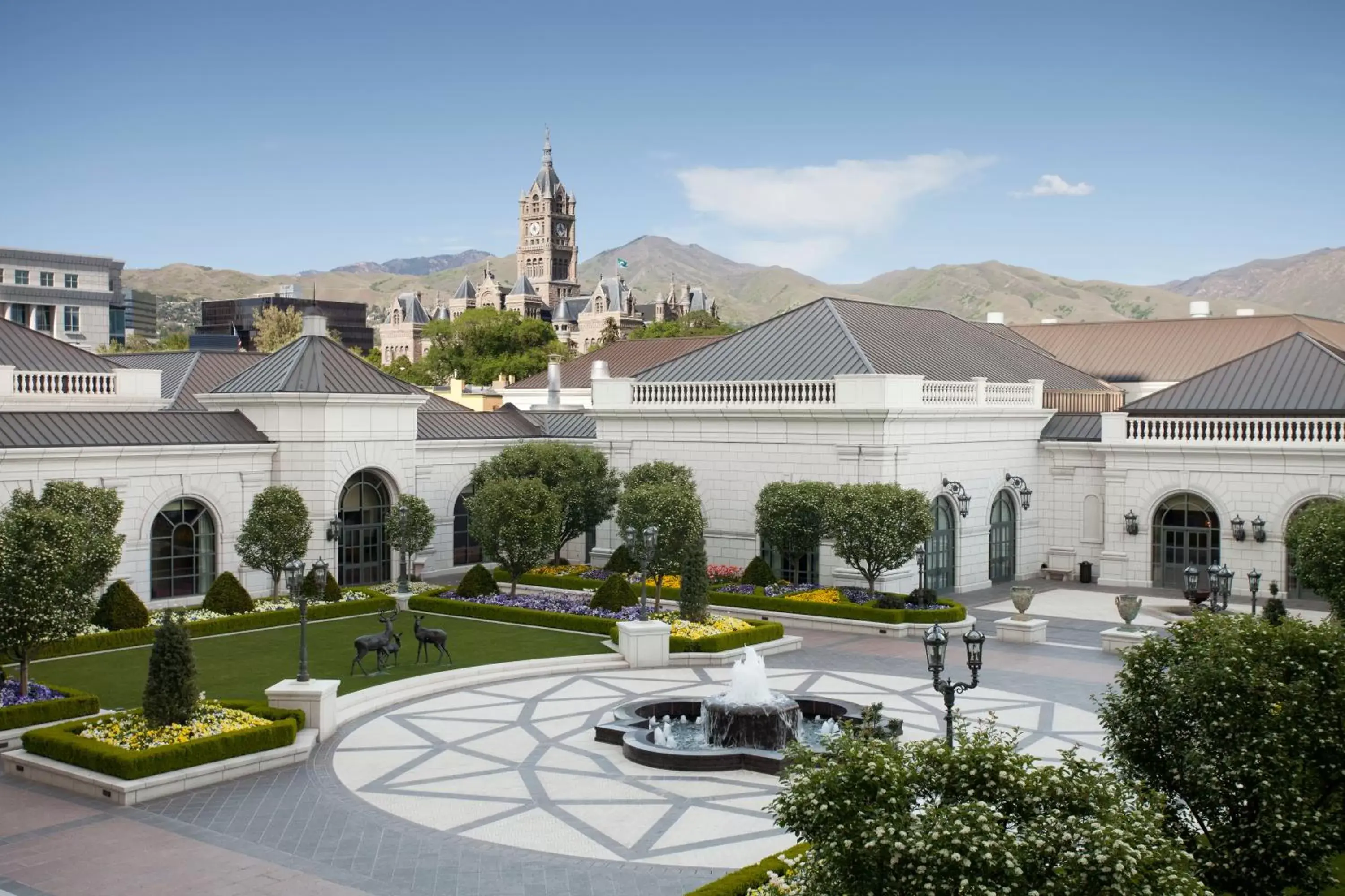 Area and facilities in Grand America Hotel