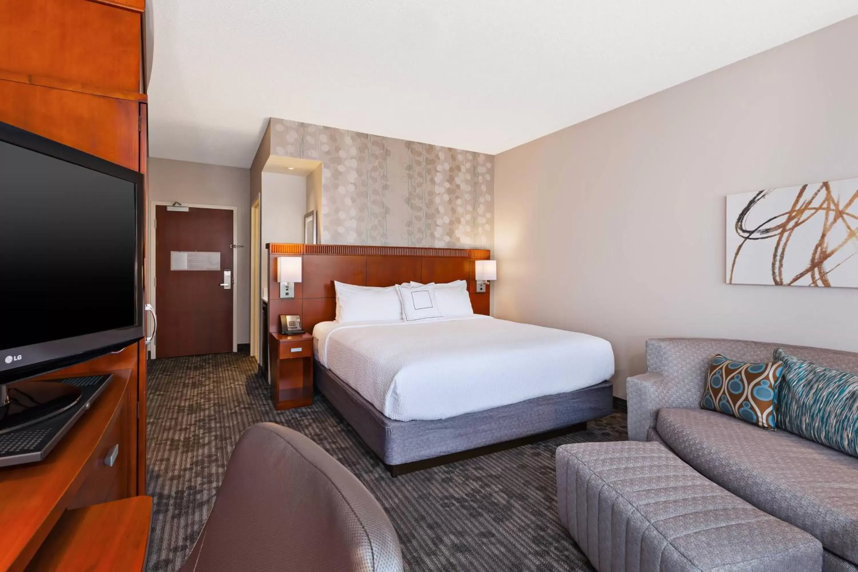 Photo of the whole room, Bed in Courtyard by Marriott Oklahoma City Downtown