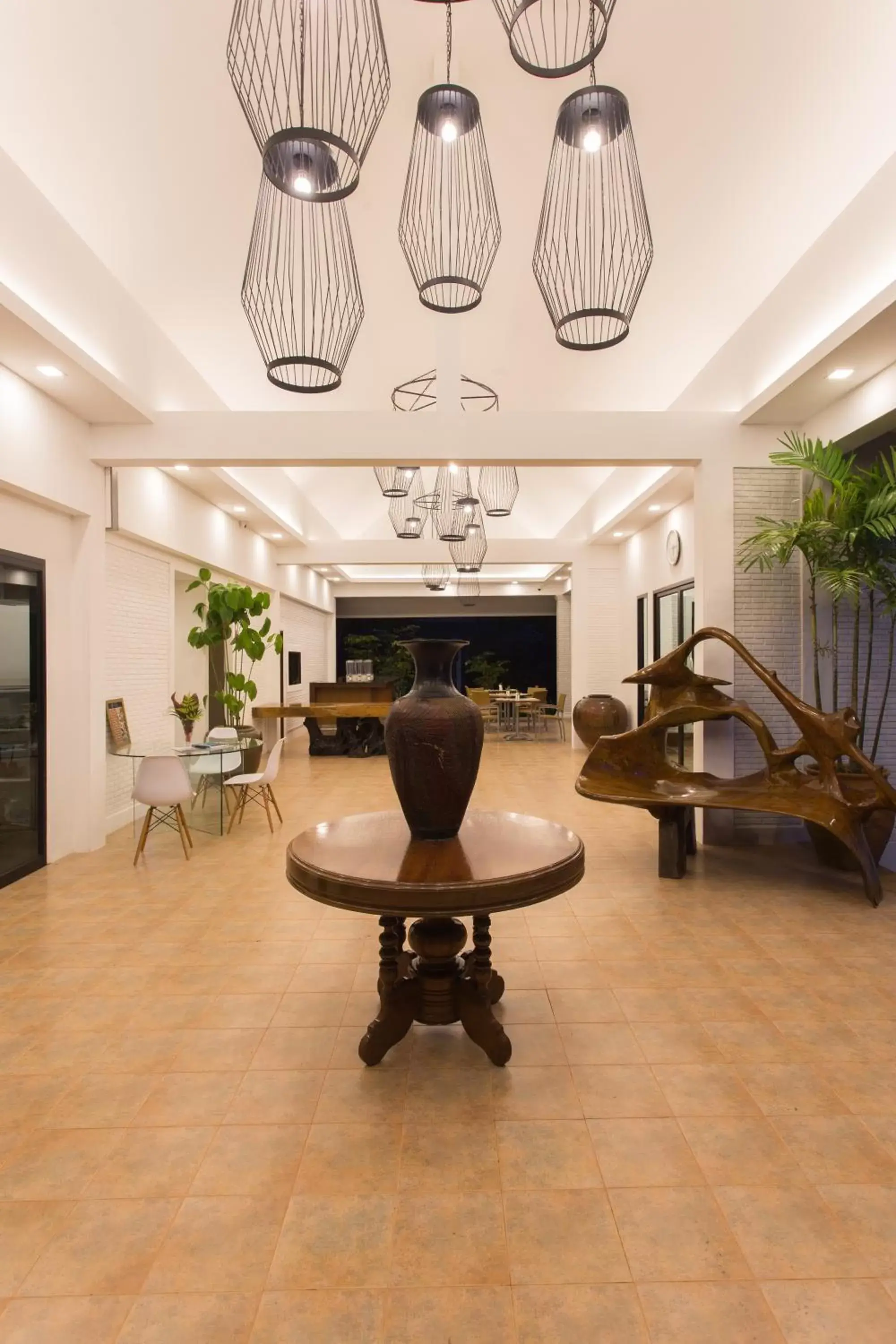 Restaurant/places to eat, Lobby/Reception in Alisea Pool Villa Aonang