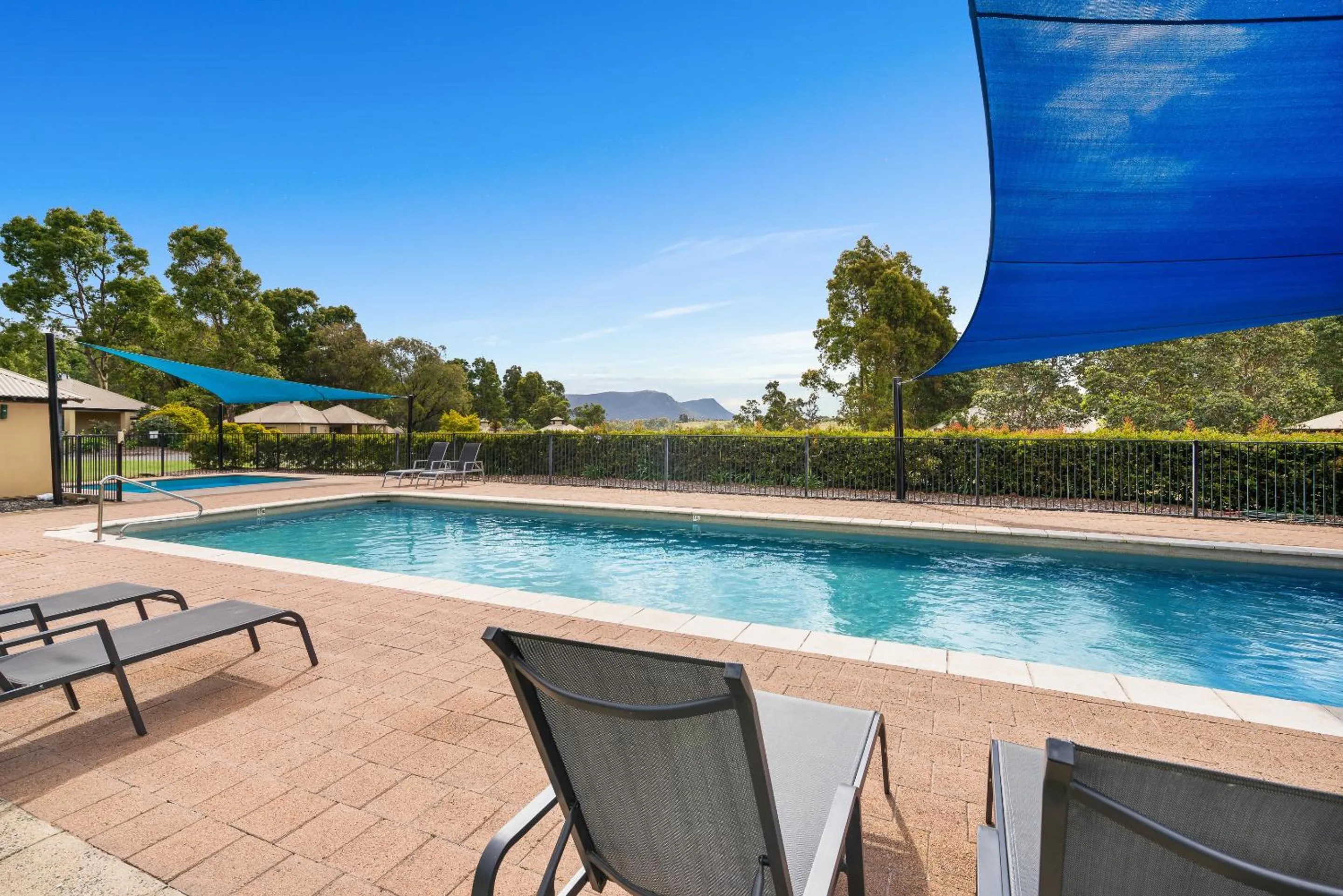 Swimming pool in Leisure Inn Pokolbin Hill