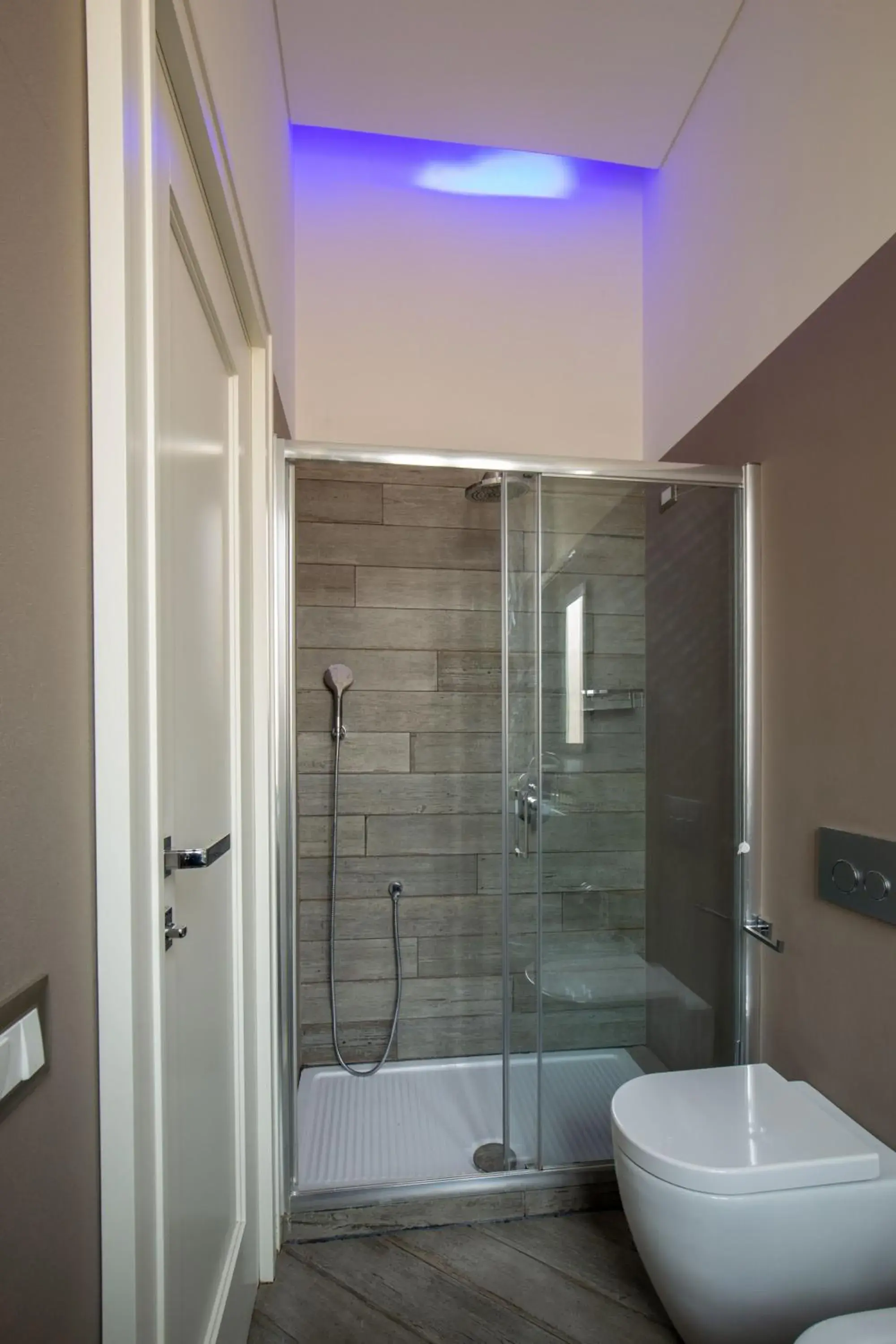 Shower, Bathroom in My Trevi Charming & Luxury Rooms