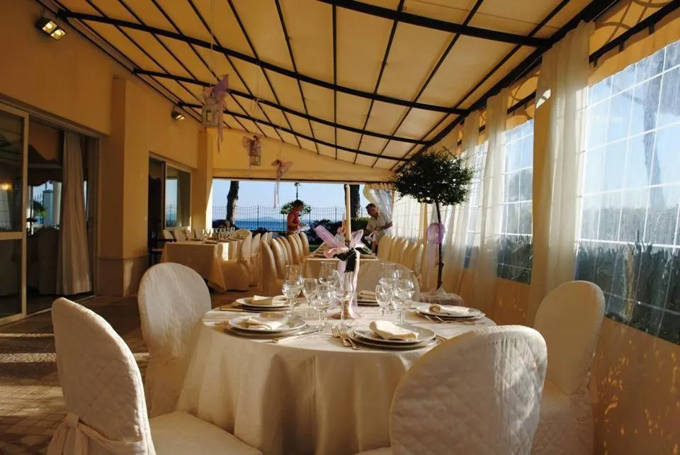 Restaurant/places to eat in Hotel Holiday Sul Lago