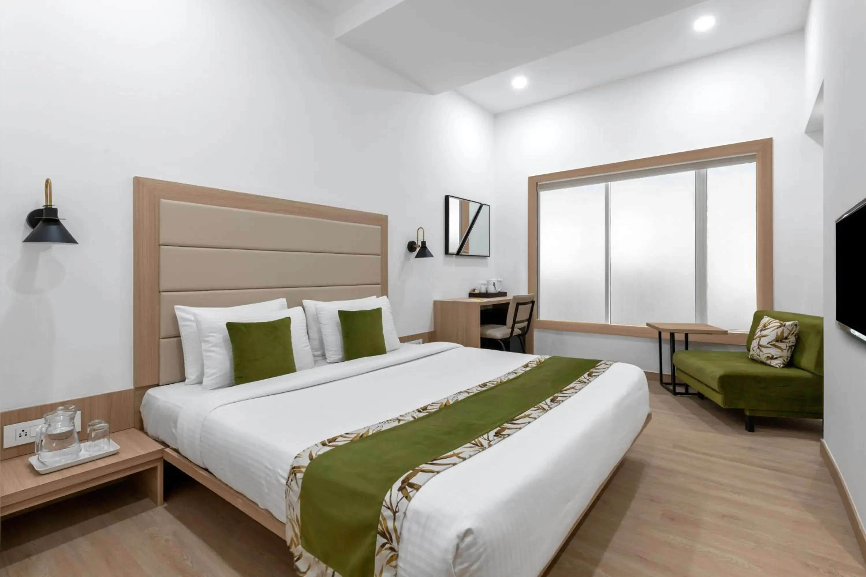 Bed in Lemon Tree Hotel, Vadodara Bed in Lemon Tree Hotel, Vadodara