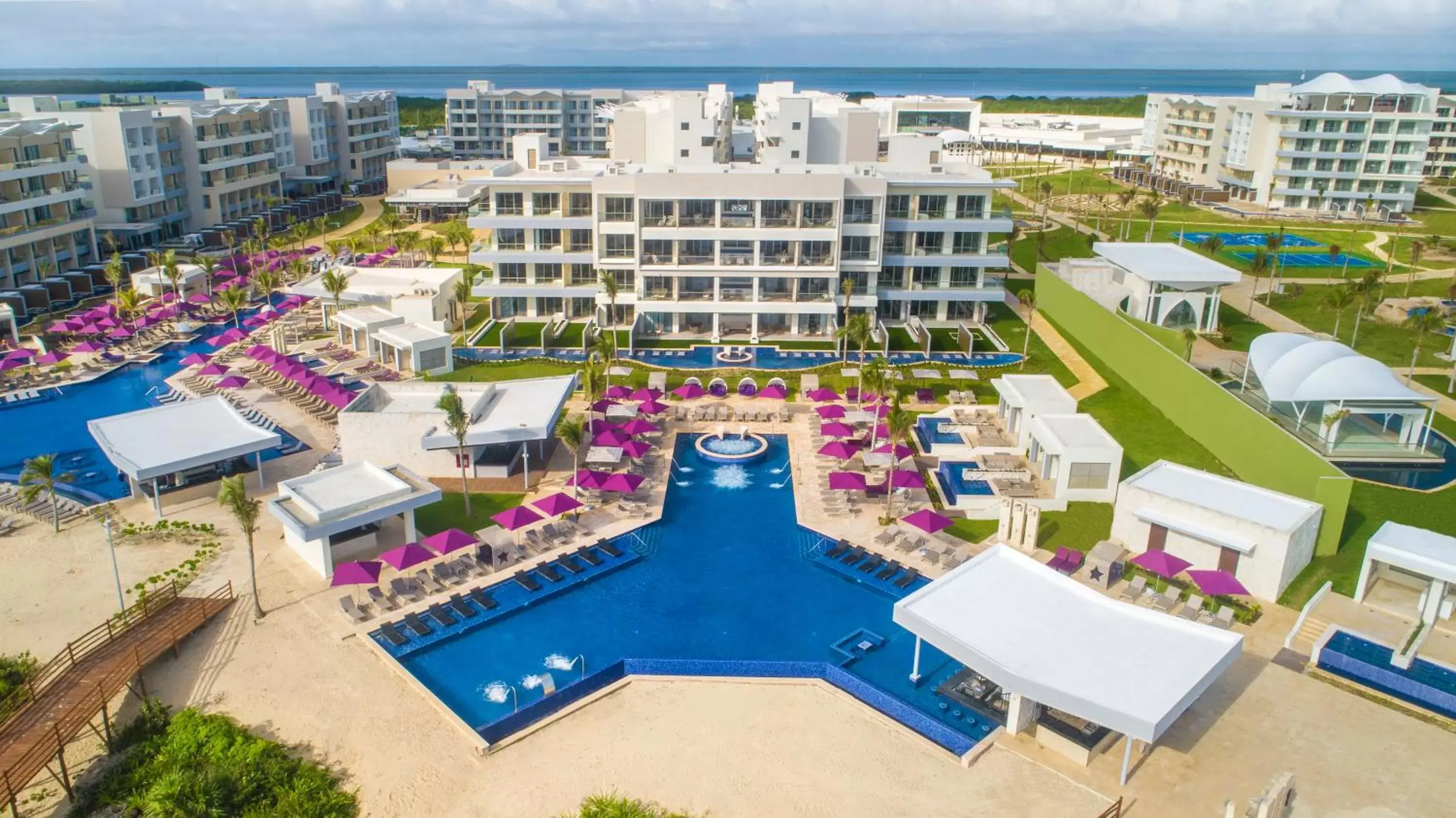 Pool view, Bird's-eye View in Planet Hollywood Cancun, An Autograph Collection All-Inclusive Resort
