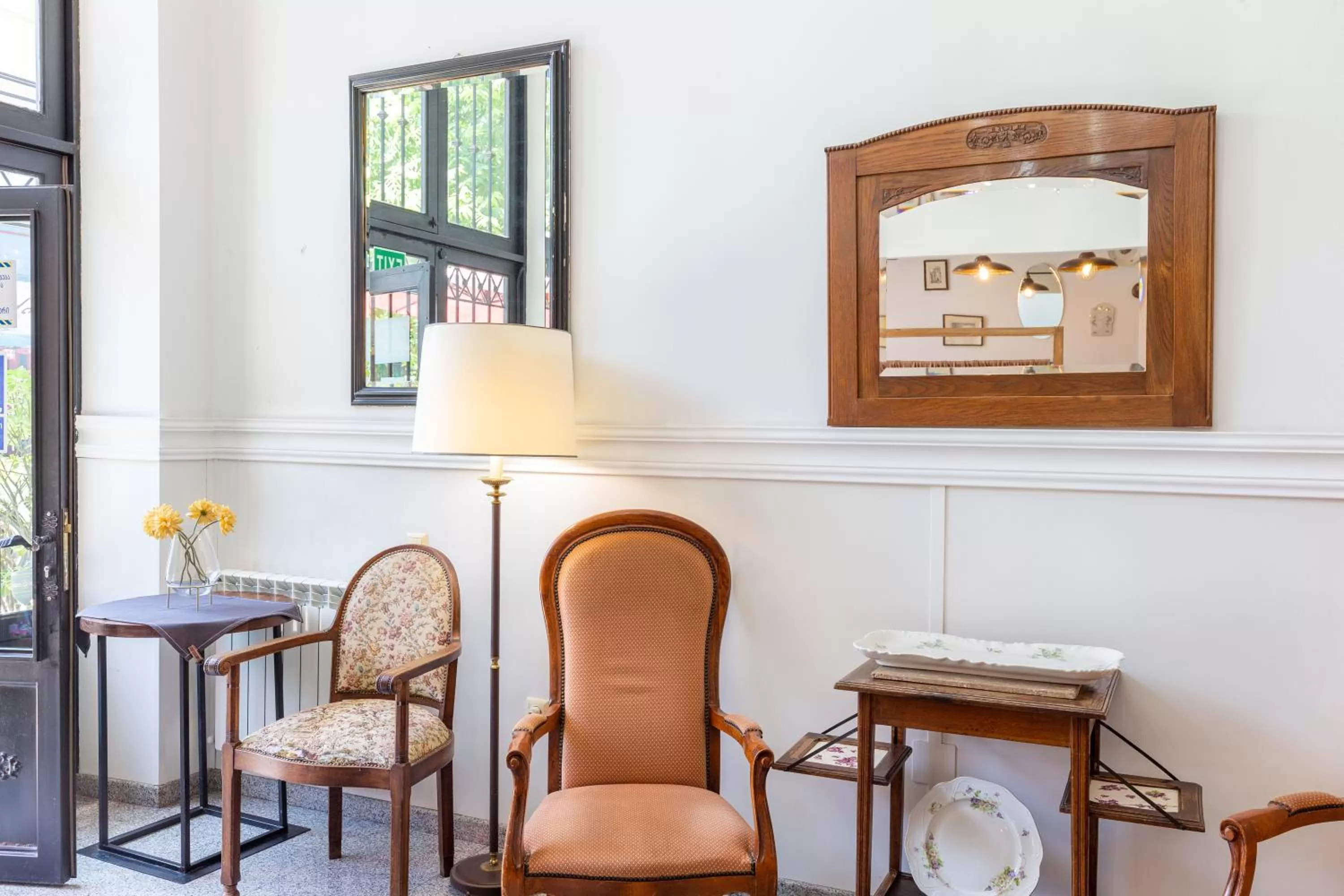 Lobby or reception in Hotel N16