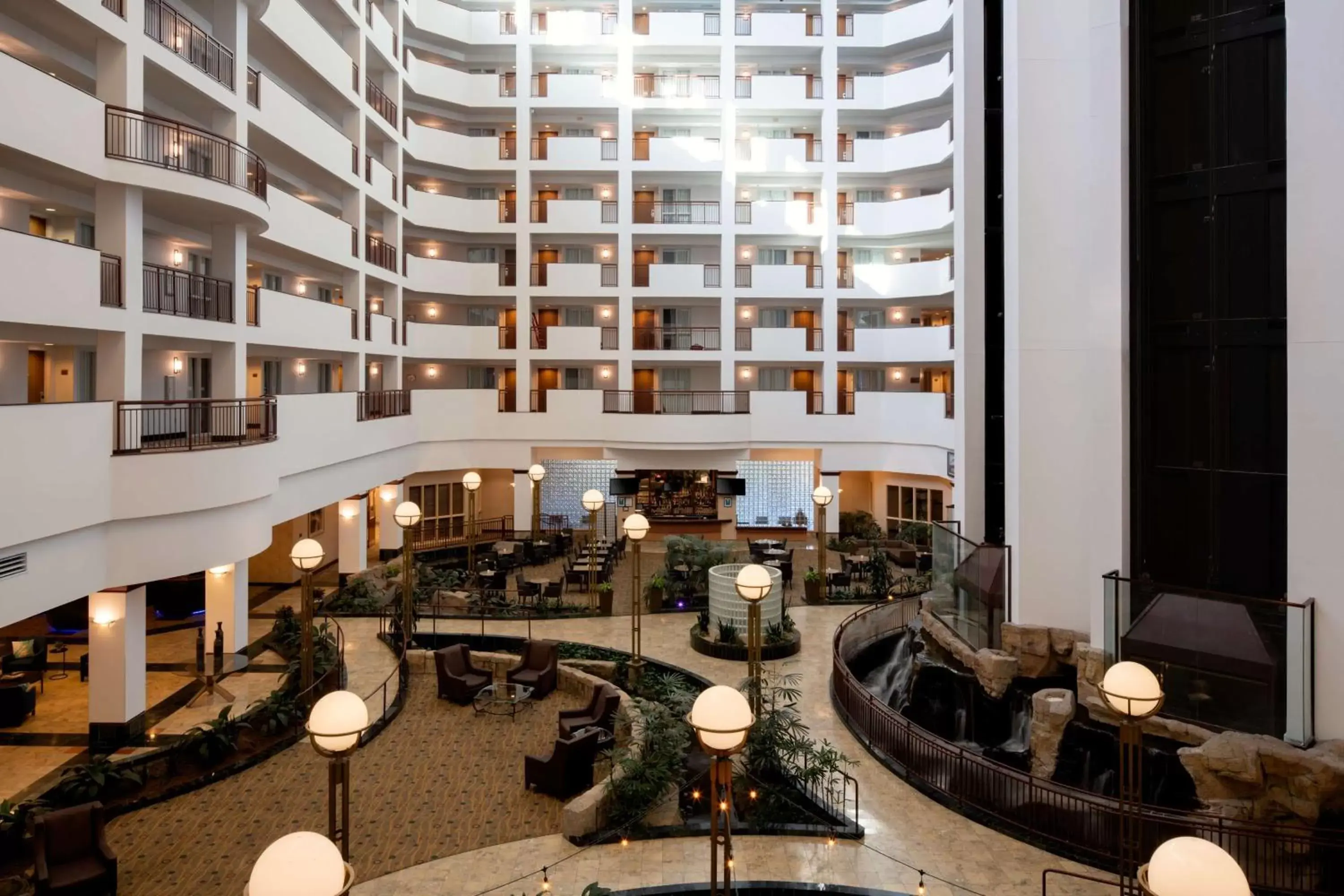 Lobby or reception in Embassy Suites by Hilton Portland Airport