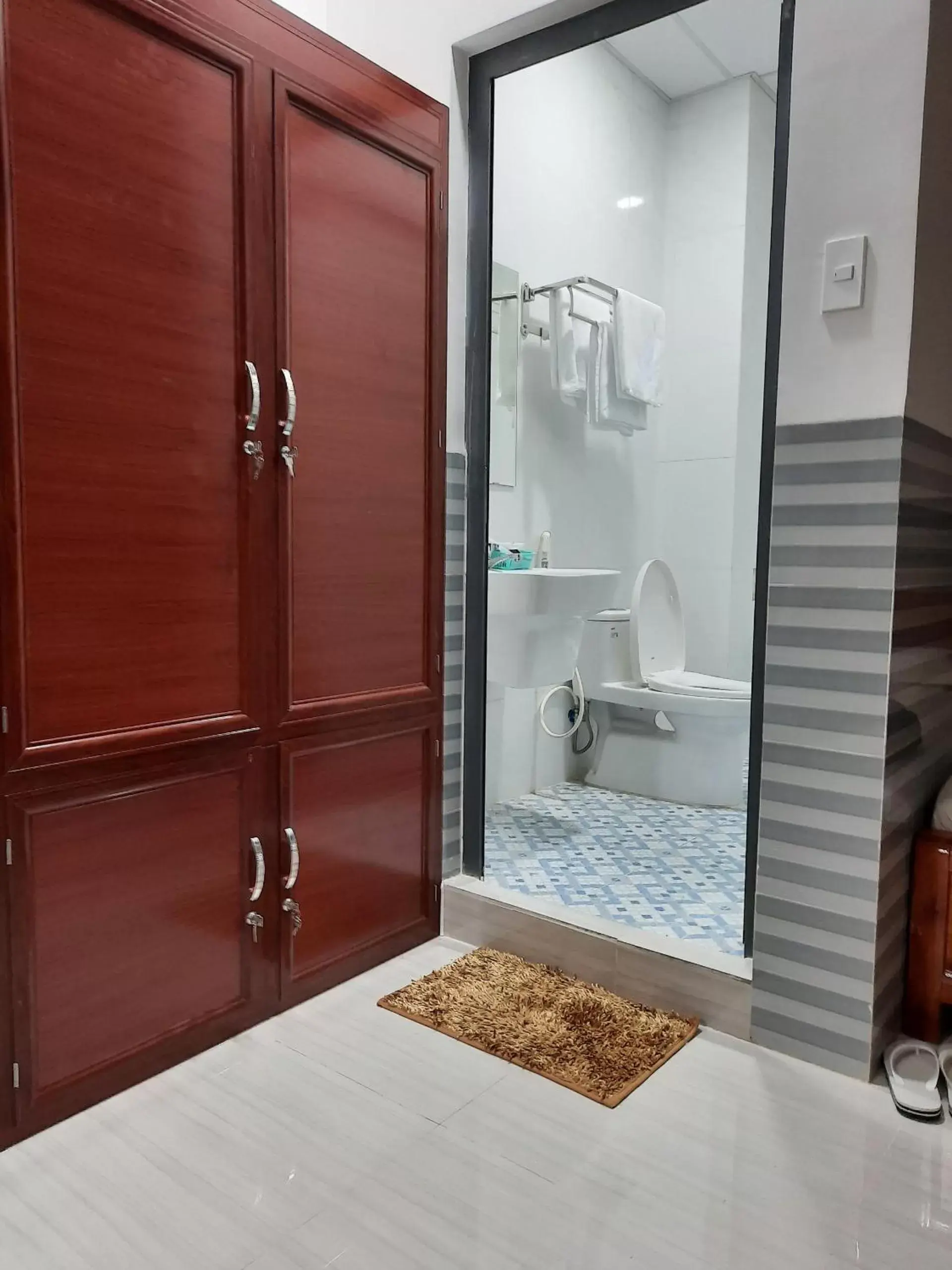 Deluxe Double or Twin Room with Balcony in Hotel Sen Việt Bạc Liêu Deluxe Double or Twin Room with Balcony in Hotel Sen Việt Bạc Liêu