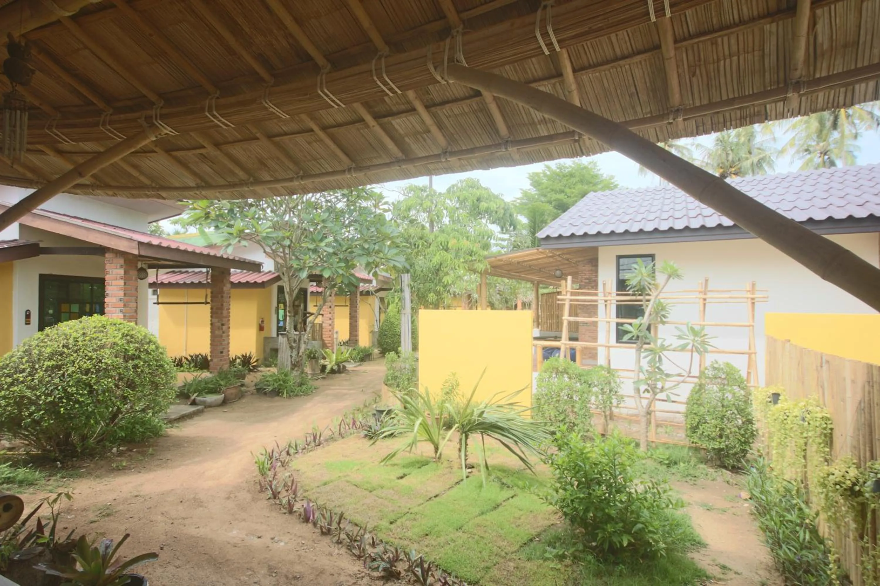 Garden in Coco Lanta Resort - SHA Extra Plus