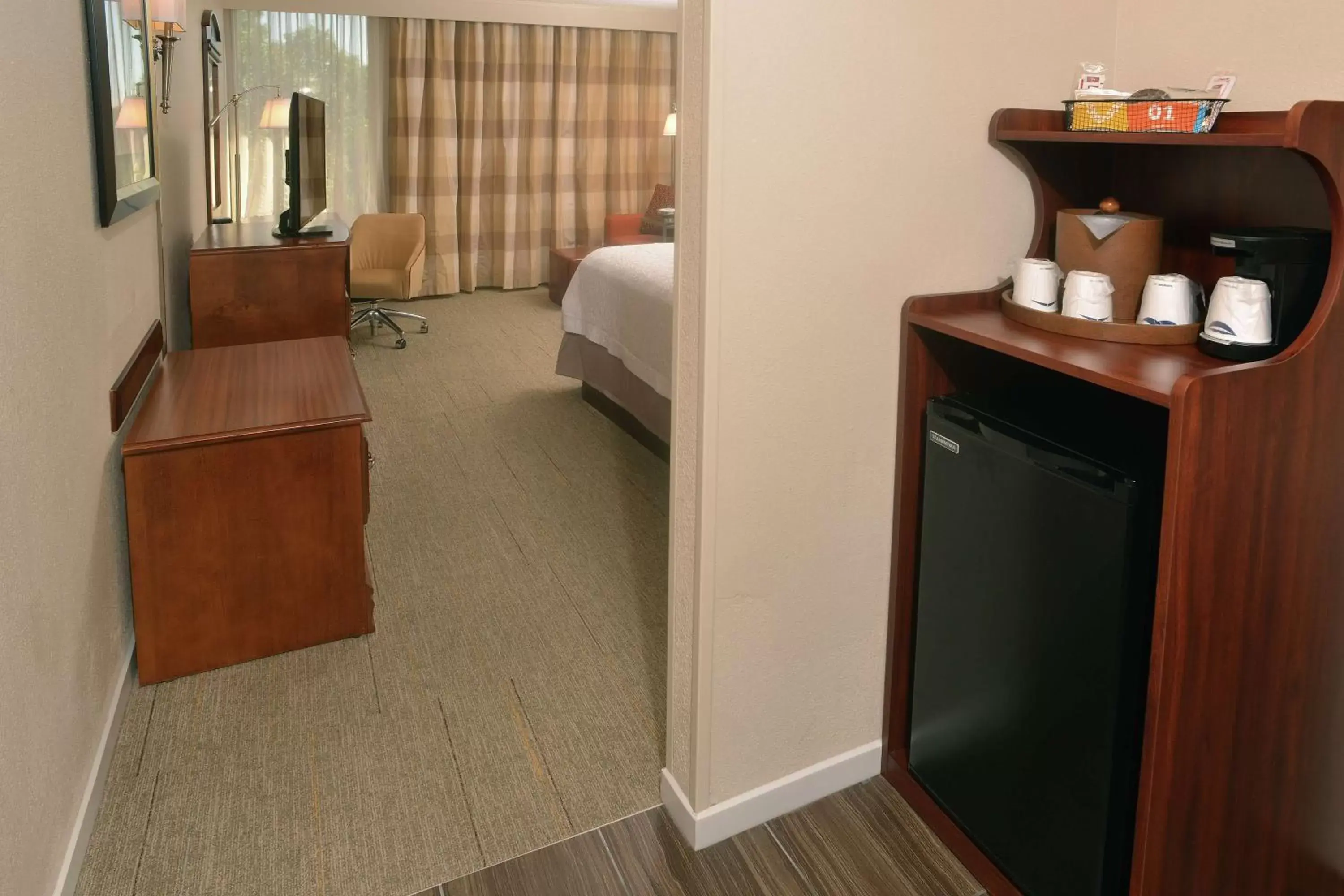 Bedroom, Bed in Hampton Inn Springfield-South Bedroom, Bed in Hampton Inn Springfield-South