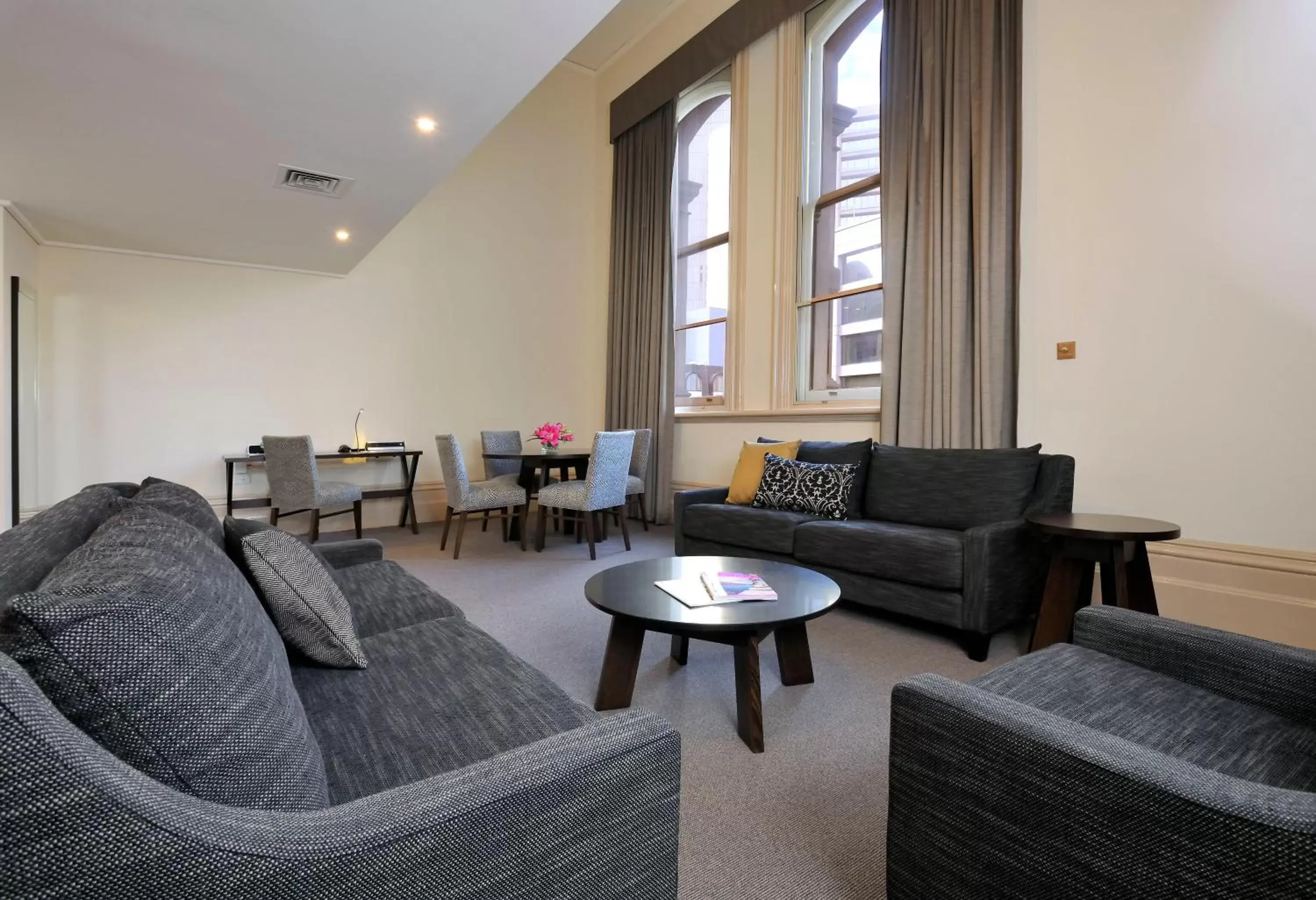 Living room, Seating Area in Grand Hotel Melbourne