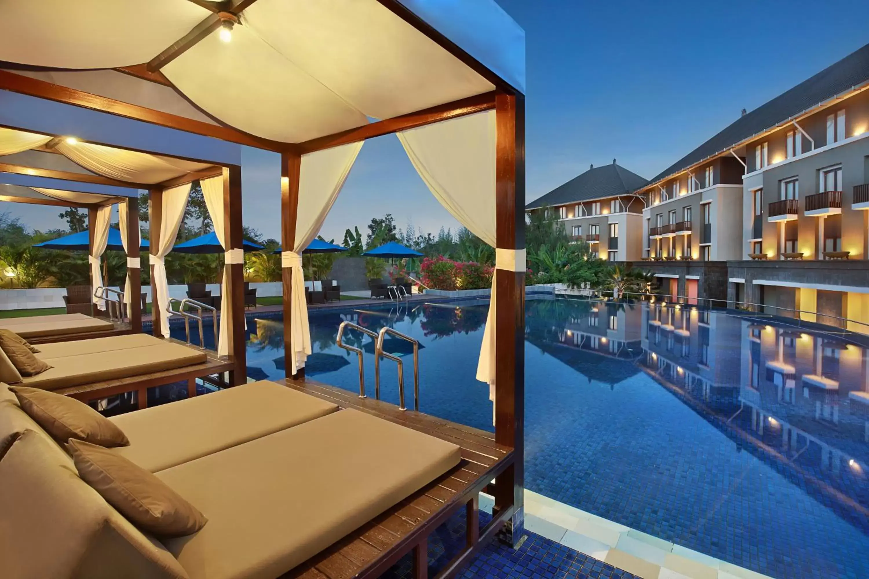 Area and facilities, Swimming Pool in Mercure Bali Nusa Dua