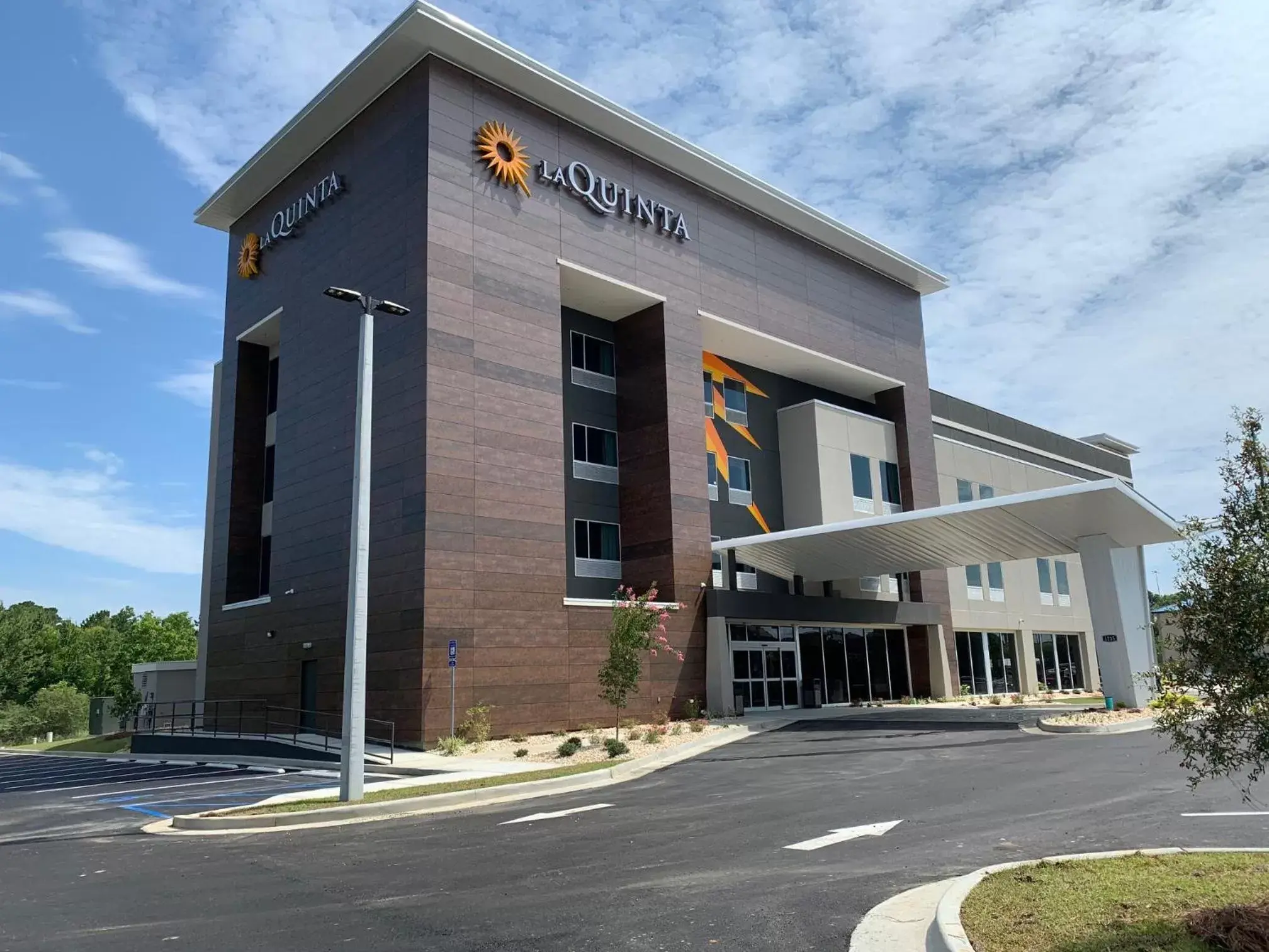 Facade/entrance in La Quinta Inn & Suites by Wyndham Tifton Facade/entrance in La Quinta Inn & Suites by Wyndham Tifton