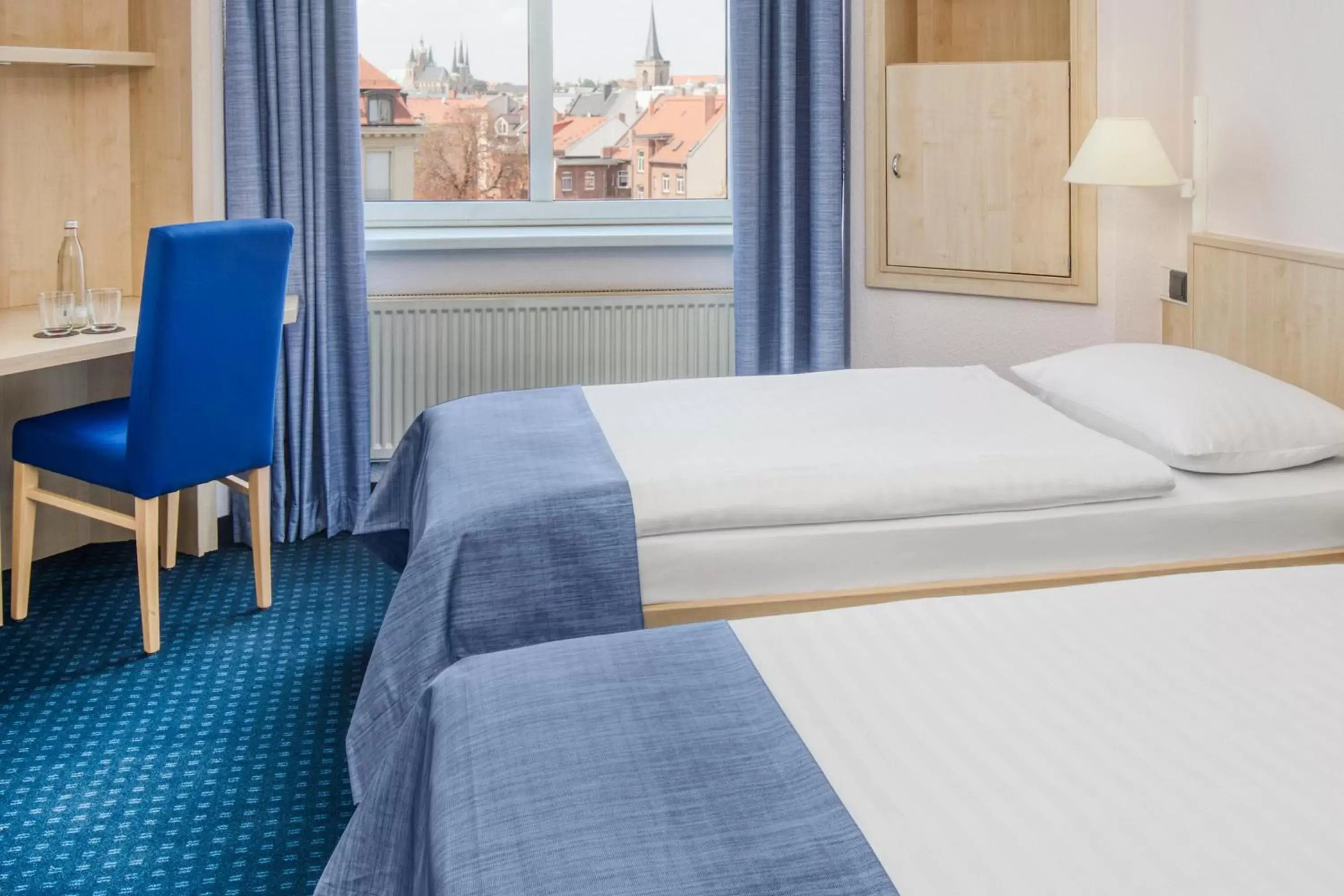 Photo of the whole room, Bed in IntercityHotel Erfurt