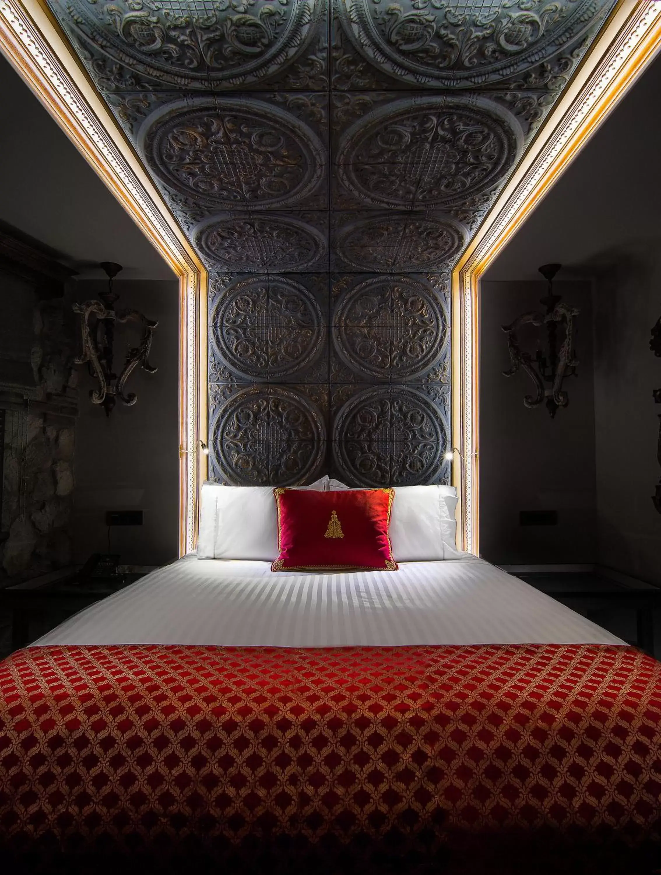 Bed in KAMARES Historic Boutique Hotel & Spa