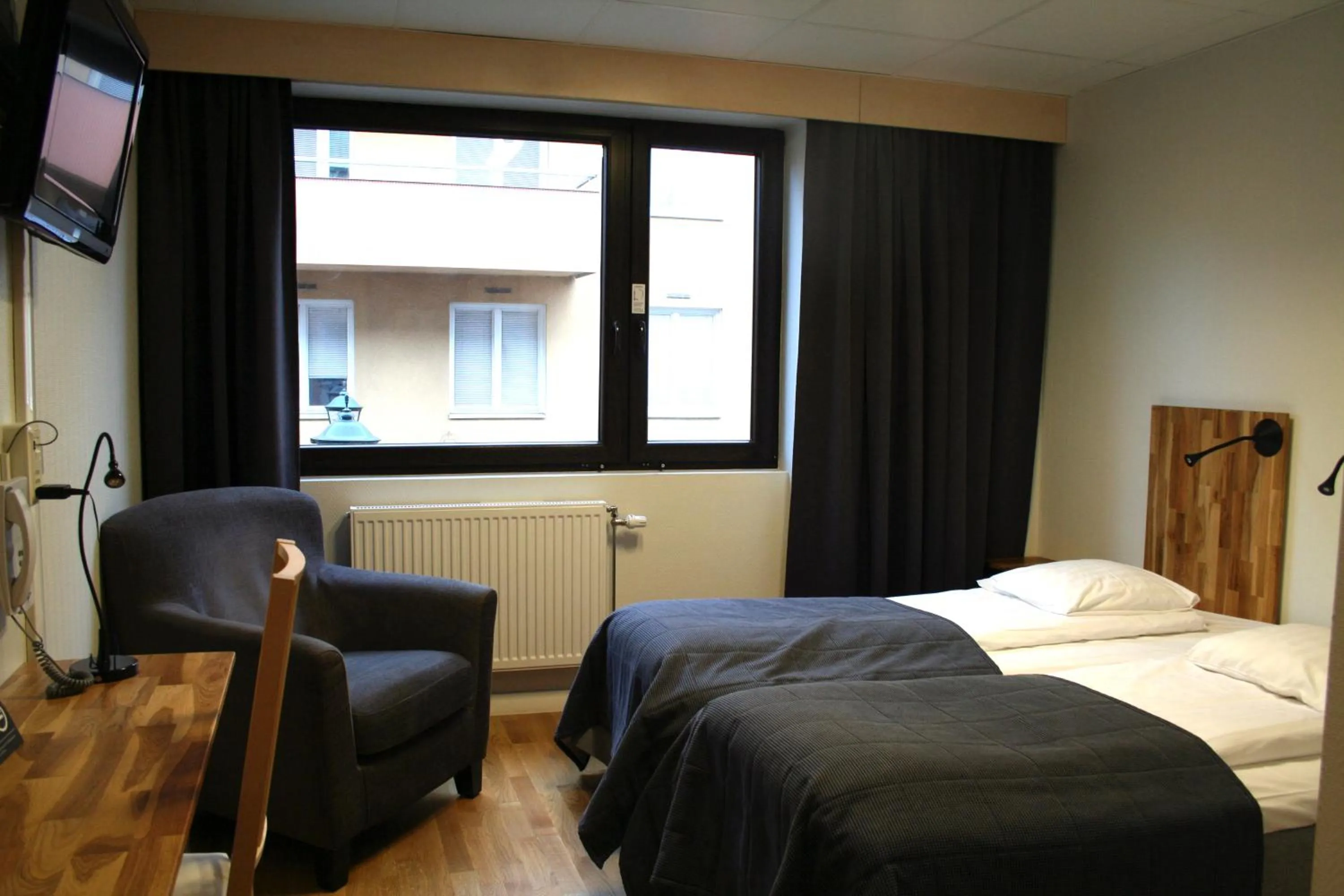 Bedroom, Bed in Home Hotel Bristol