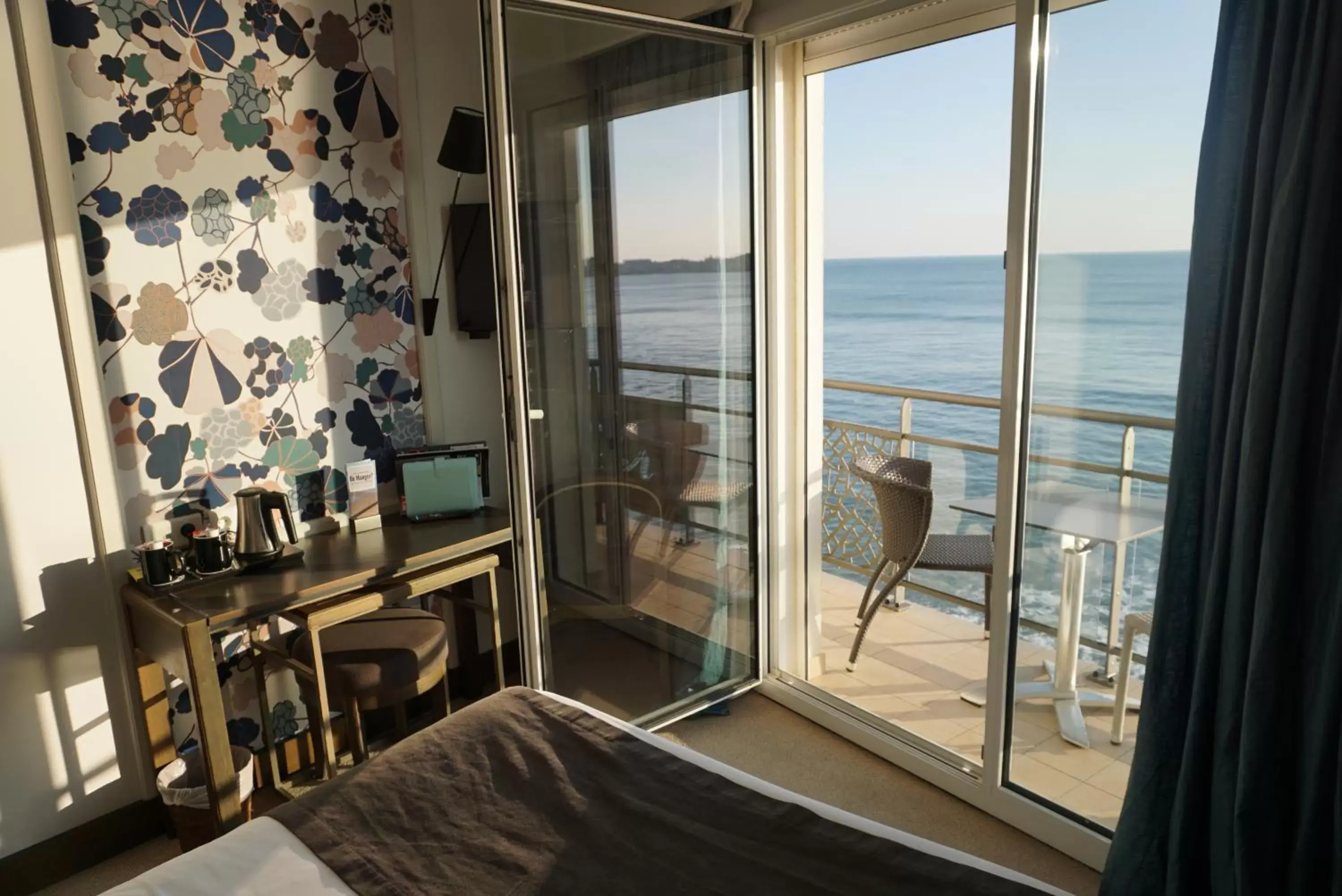Single Room with Sea View in Hotel & Spa Les Roches Noires