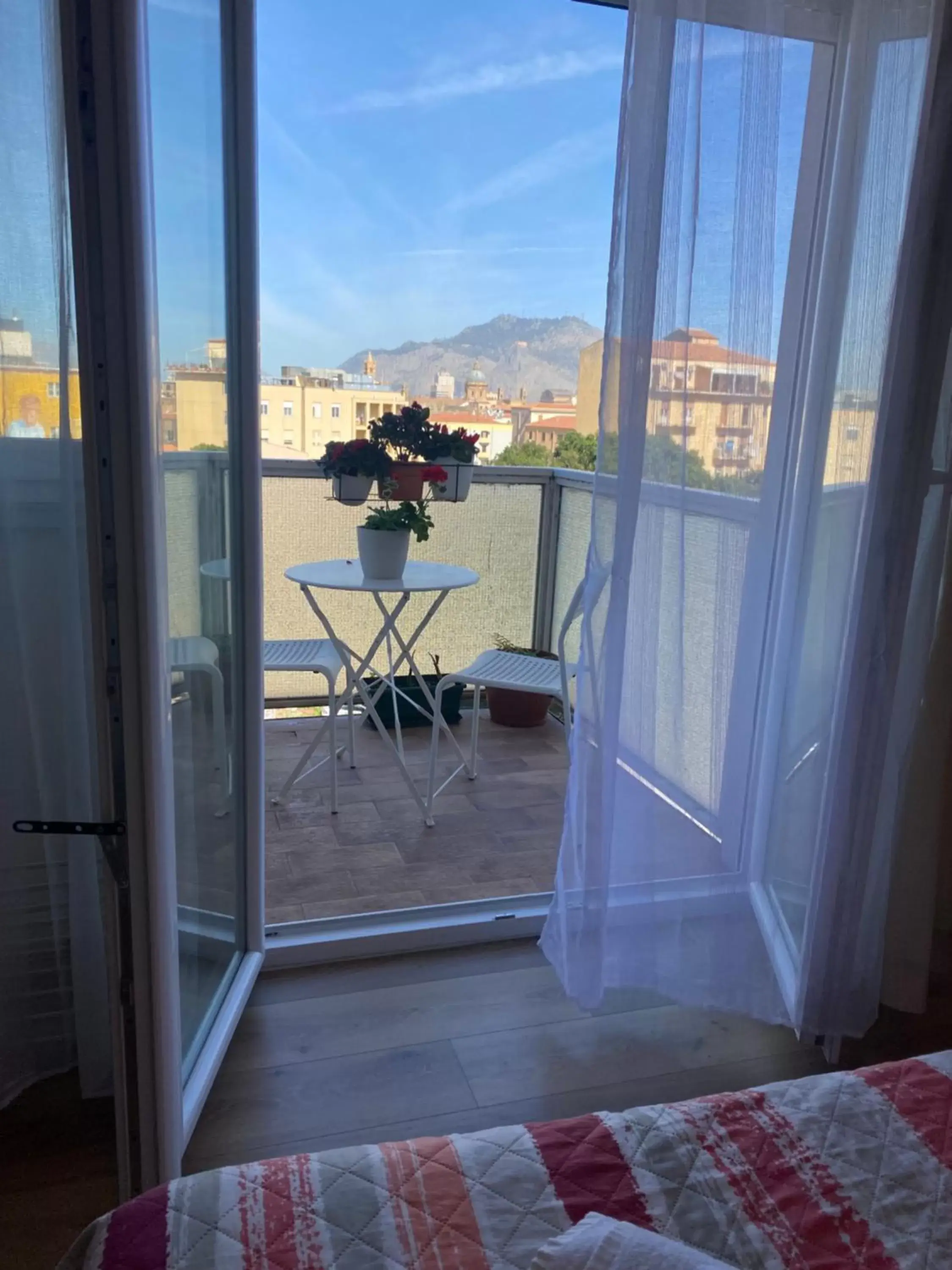 Bed, Balcony/Terrace in LeAlbe di Sicilia