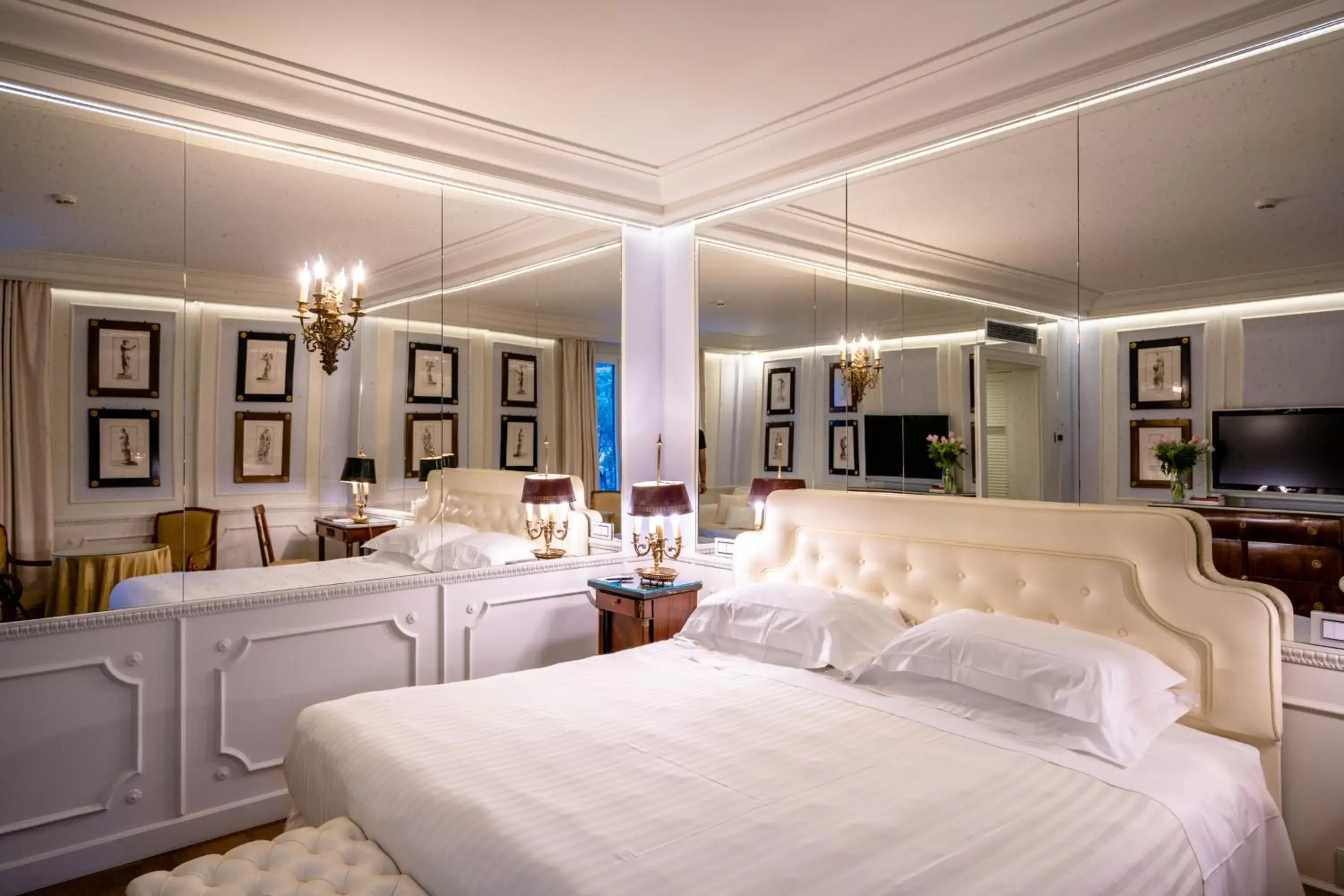 Bed in Excelsior Palace Portofino Coast Bed in Excelsior Palace Portofino Coast