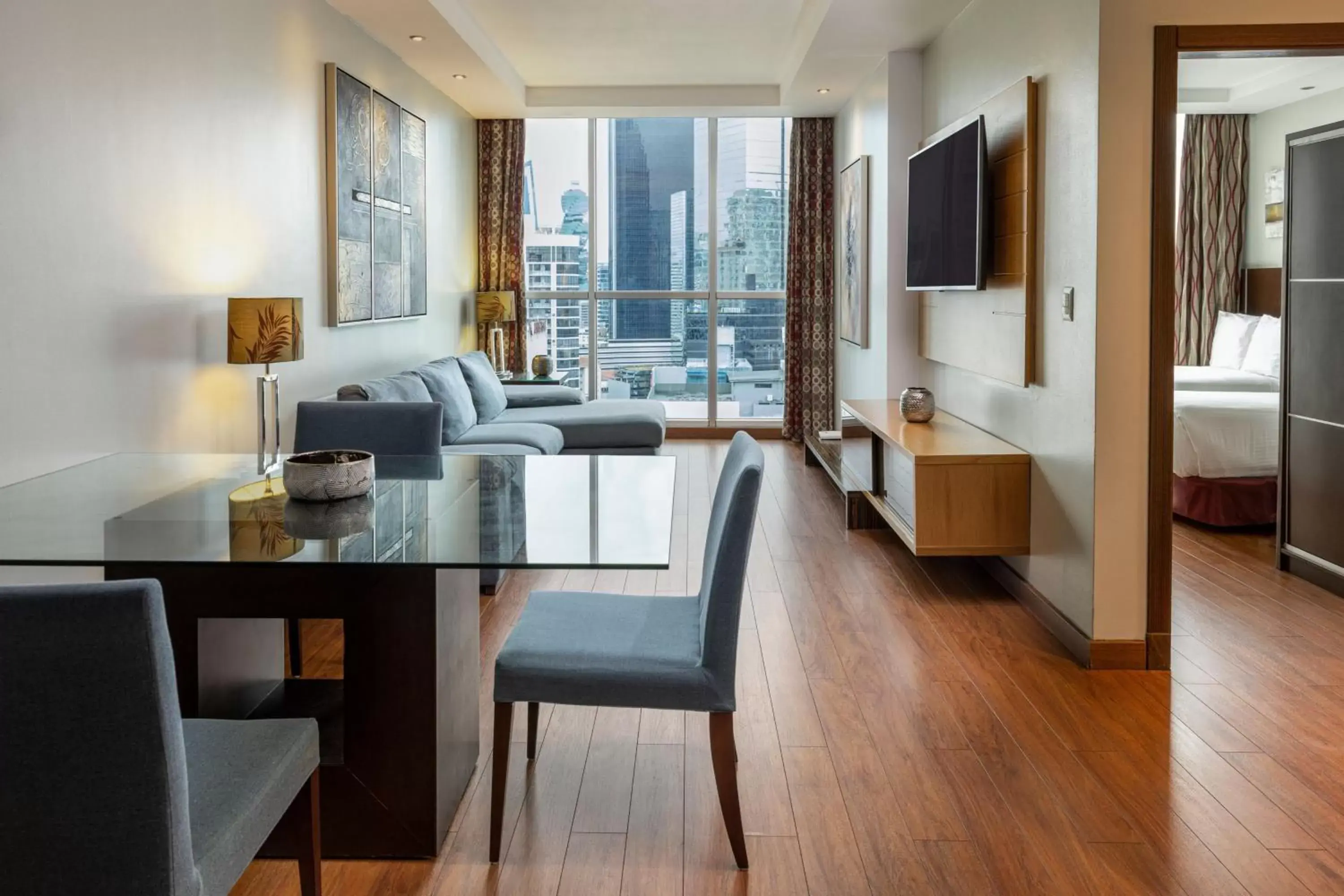 Living room, Seating Area in Marriott Executive Apartments Panama City, Finisterre