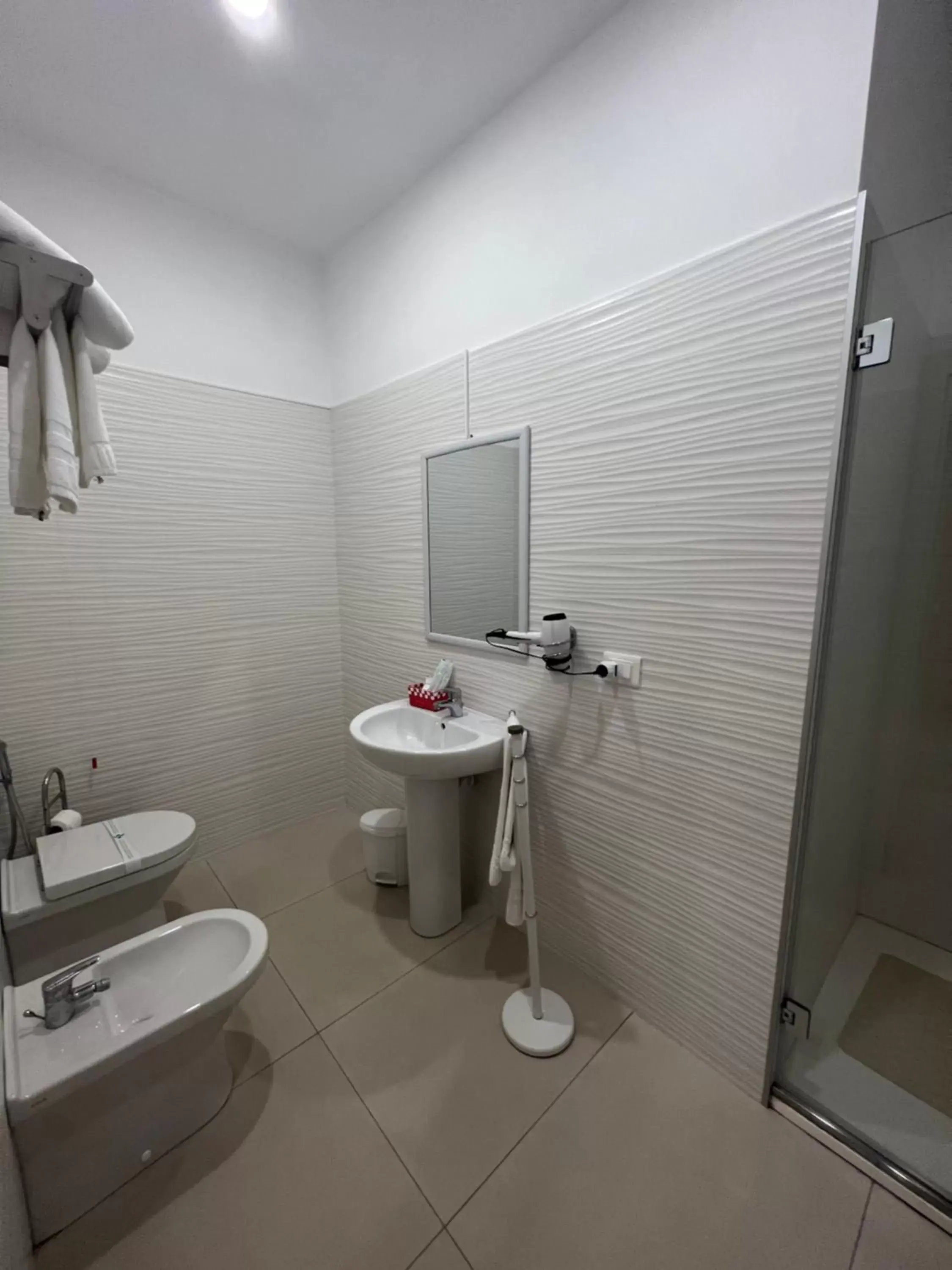 Bathroom in Hotel Melydà