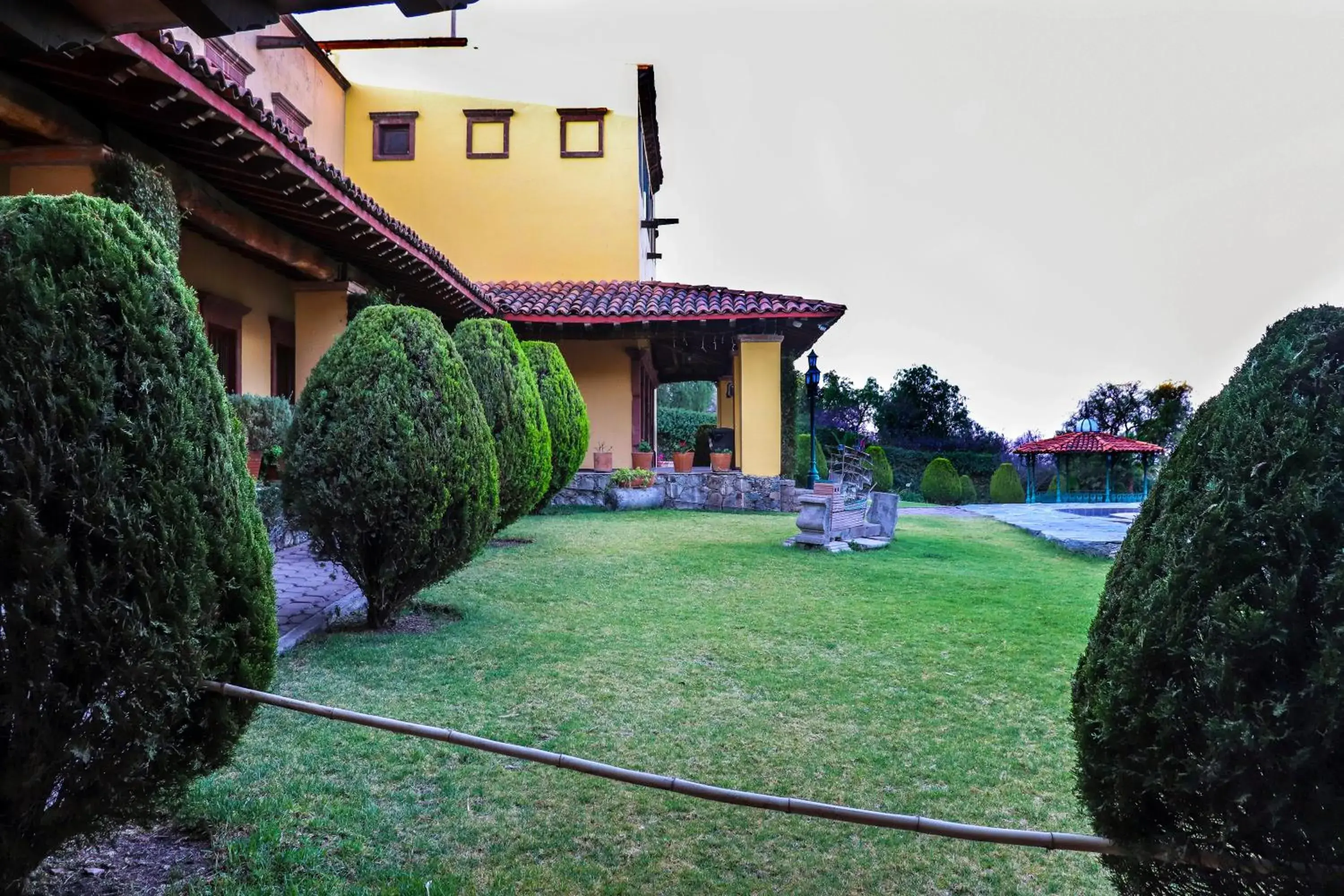 Garden, Property Building in Mirador del Frayle