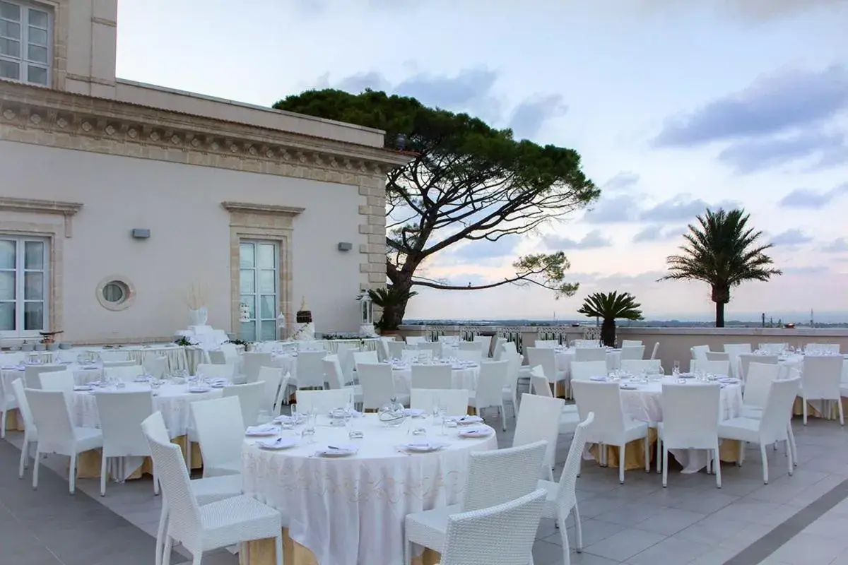 Balcony/Terrace, Restaurant/Places to Eat in San Tommaso Hotel